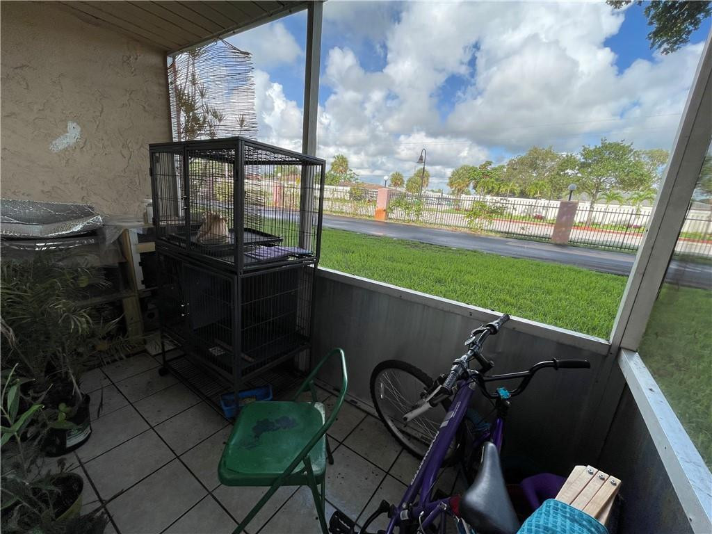 BROOKFIELD SQUARE - Residential