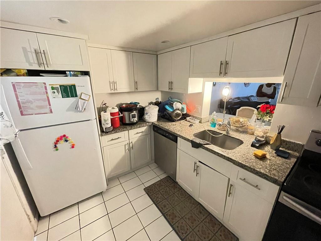 BROOKFIELD SQUARE - Residential