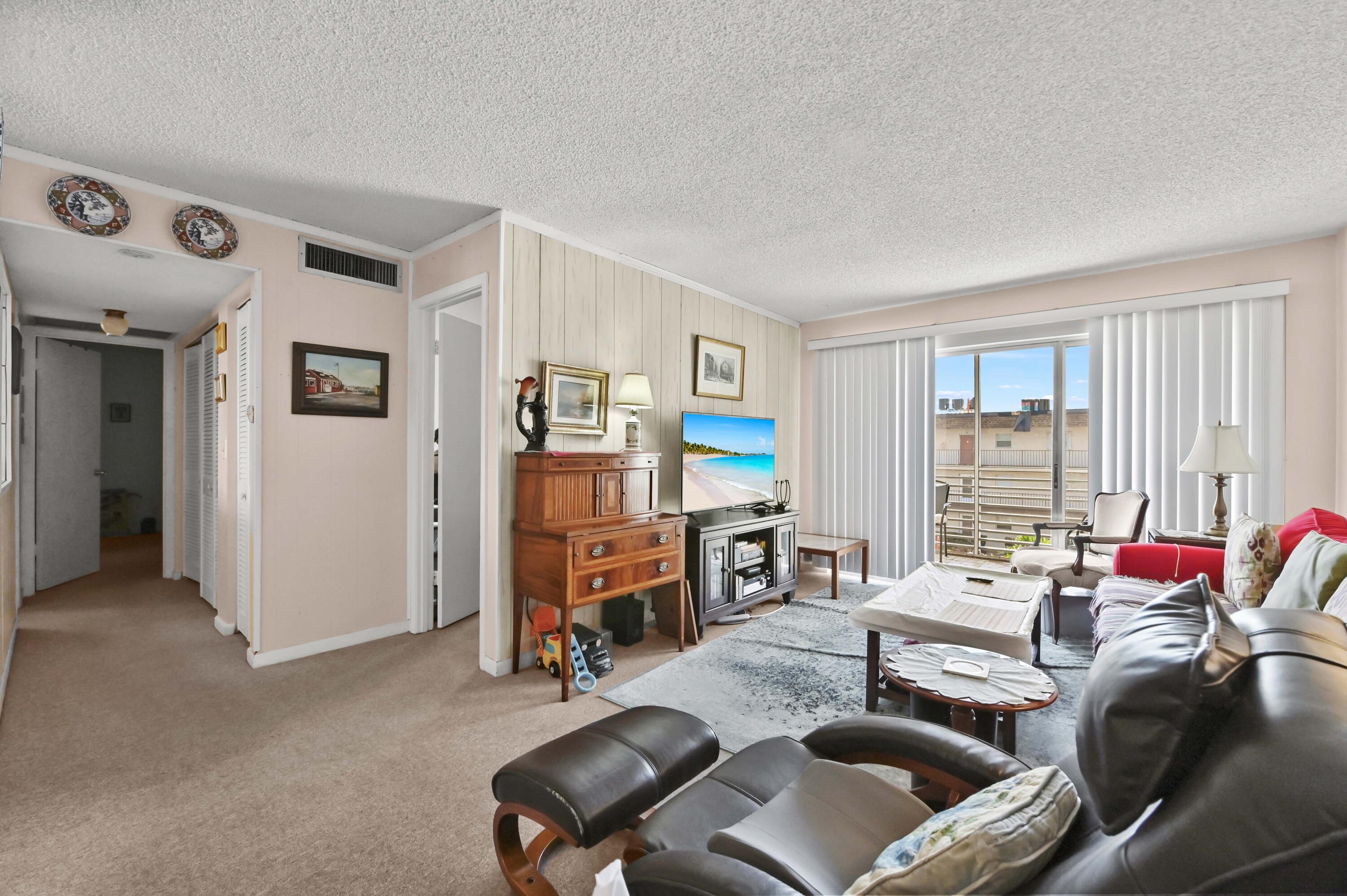 LAKESIDE VILLAGE CONDO - Residential