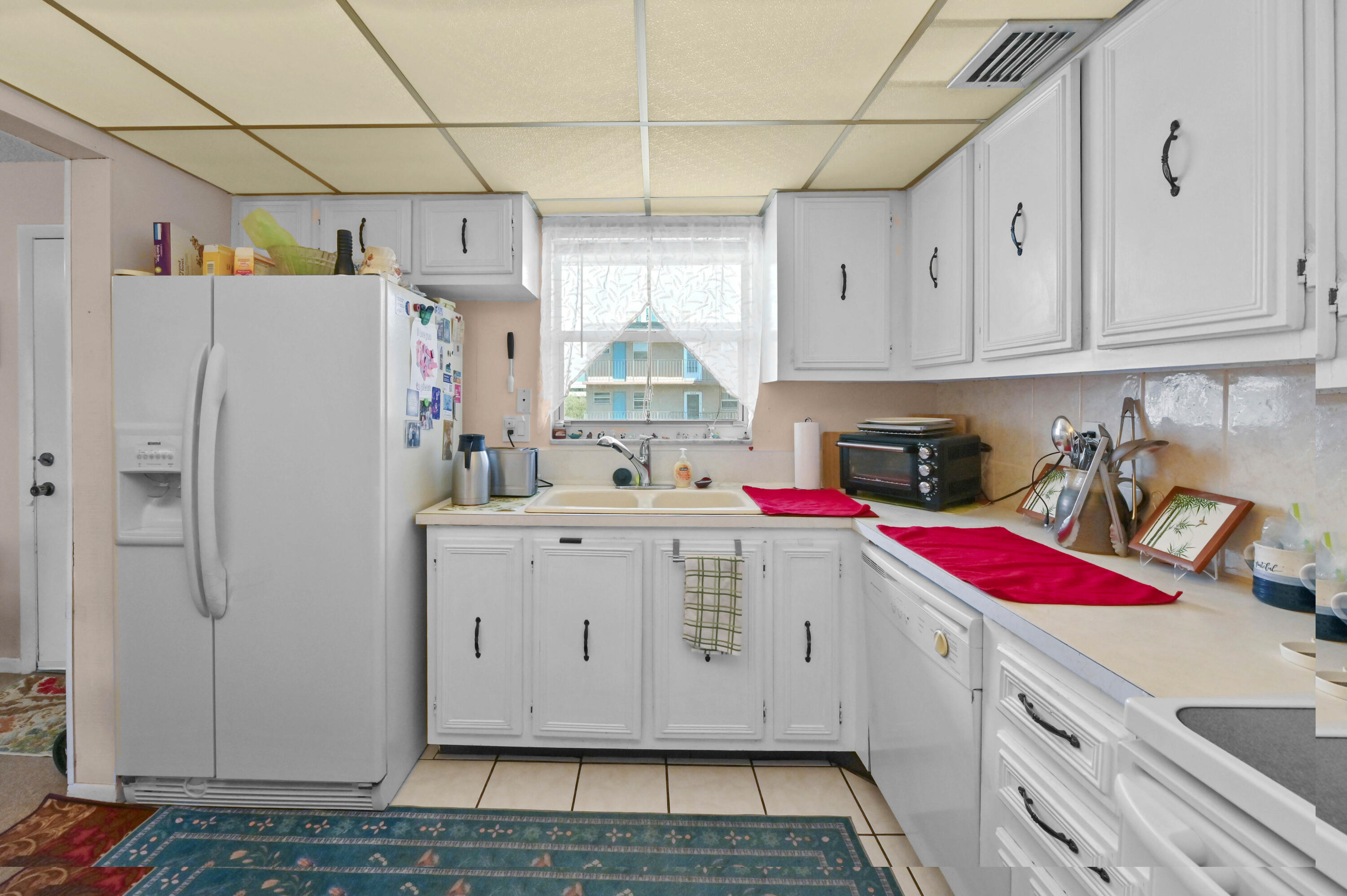 LAKESIDE VILLAGE CONDO - Residential