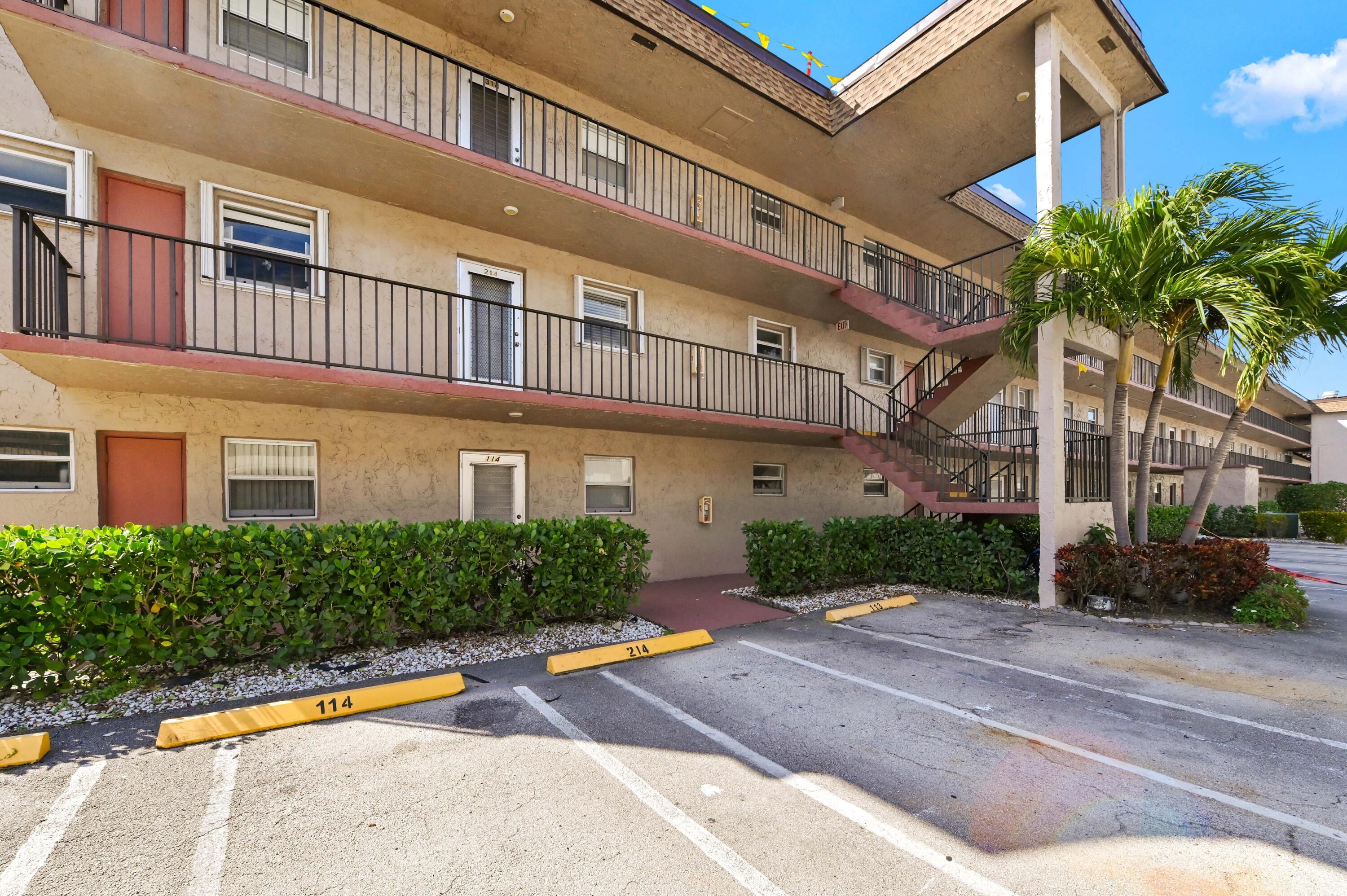 LAKESIDE VILLAGE CONDO - Residential