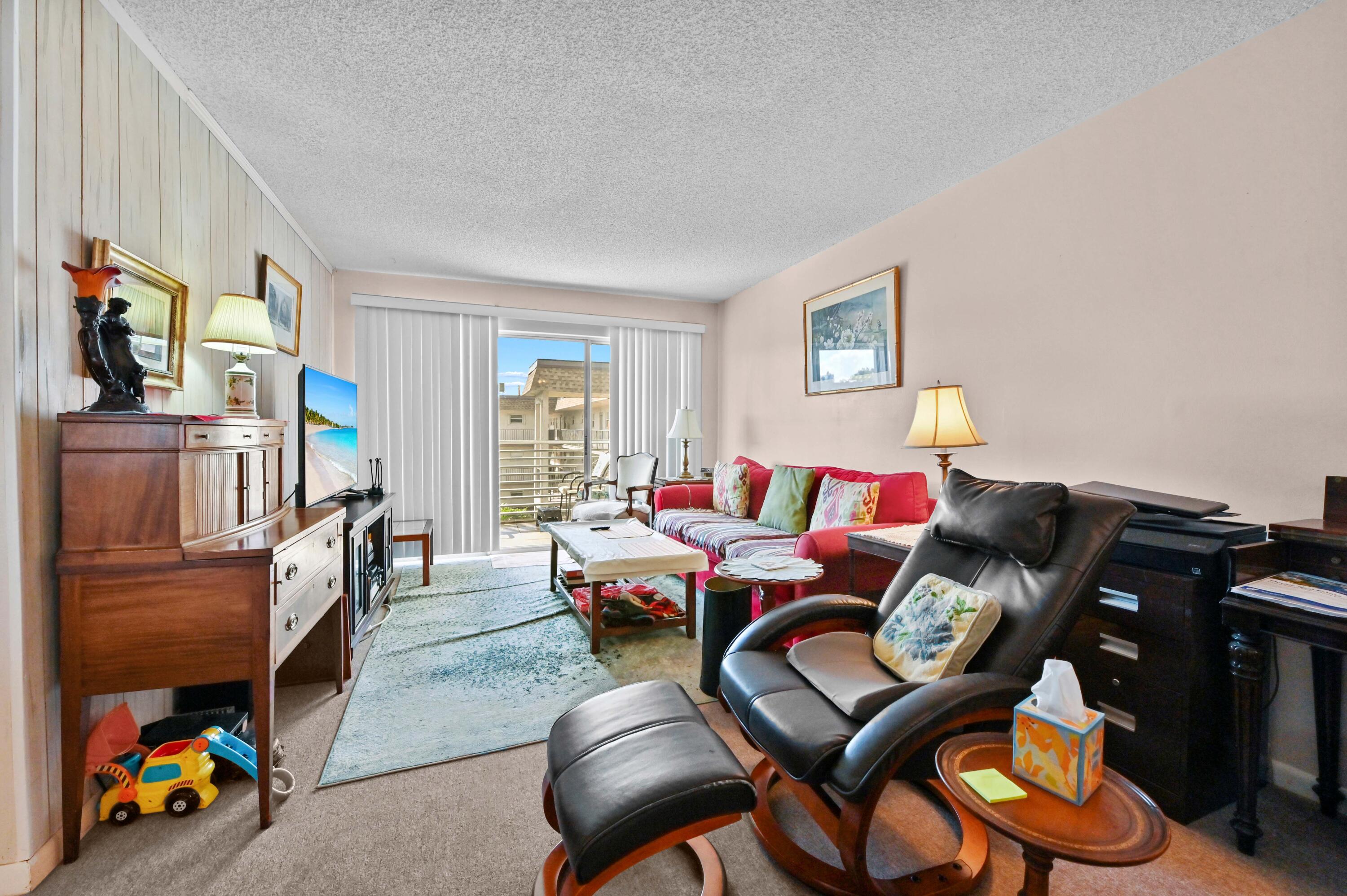 LAKESIDE VILLAGE CONDO - Residential