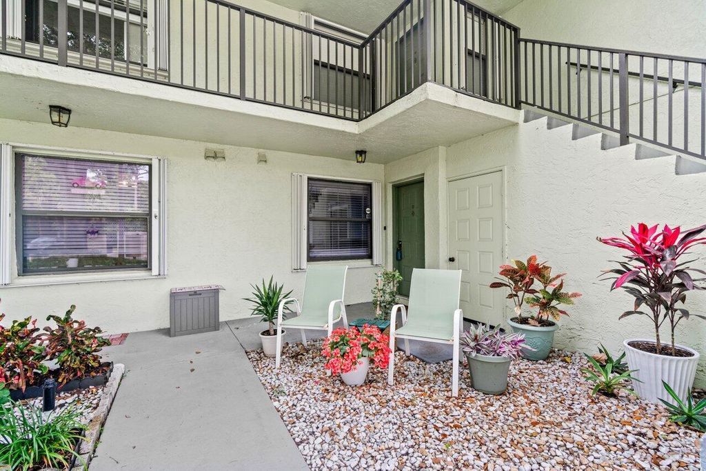 Photo of 1001 Sabal Ridge Circle #D, Palm Beach Gardens, FL 33418 (MLS # R11079899)