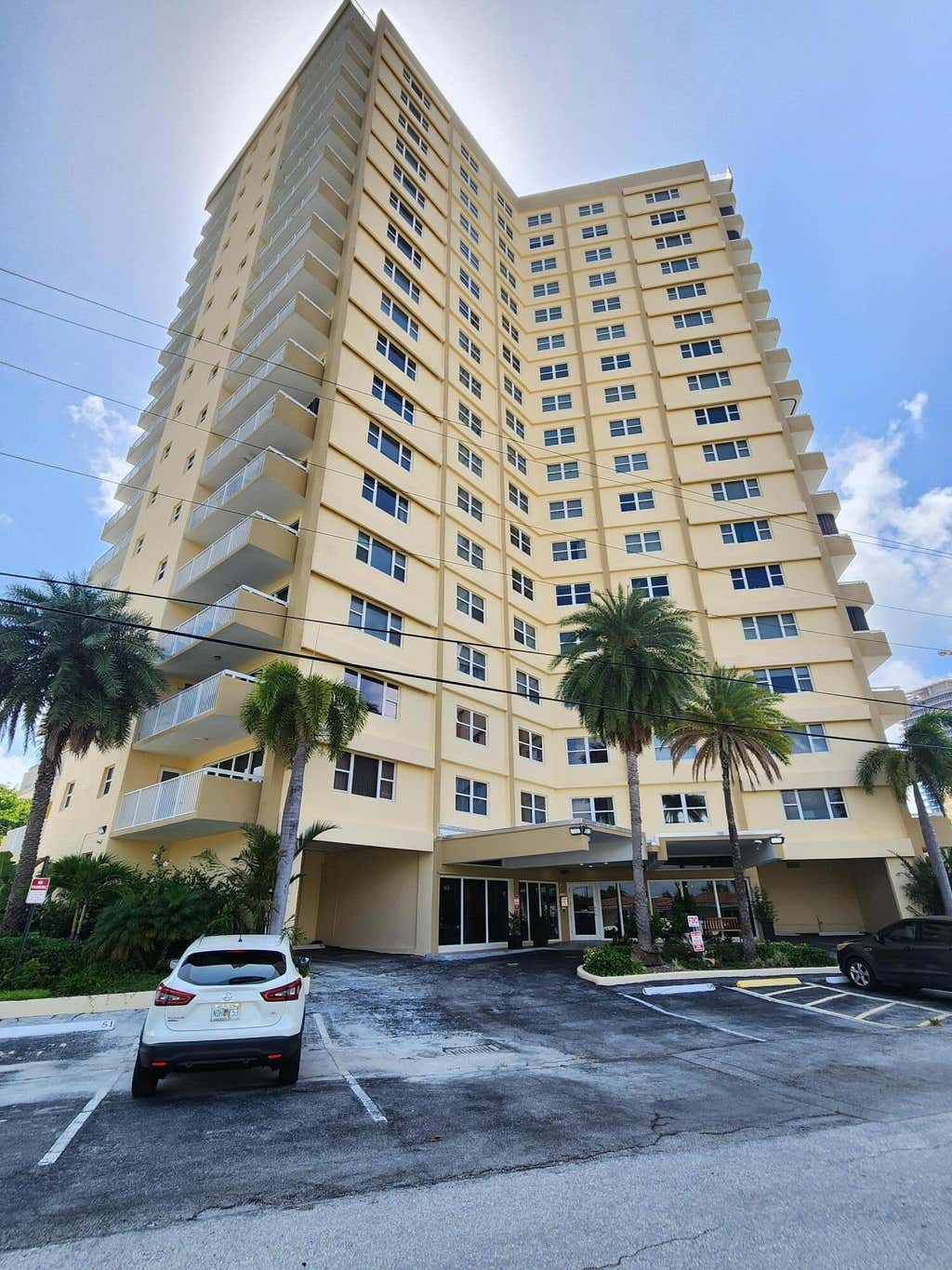 Photo of 1200 HIBISCUS Avenue #1006, Pompano Beach, FL 33062 (MLS # B26061777)