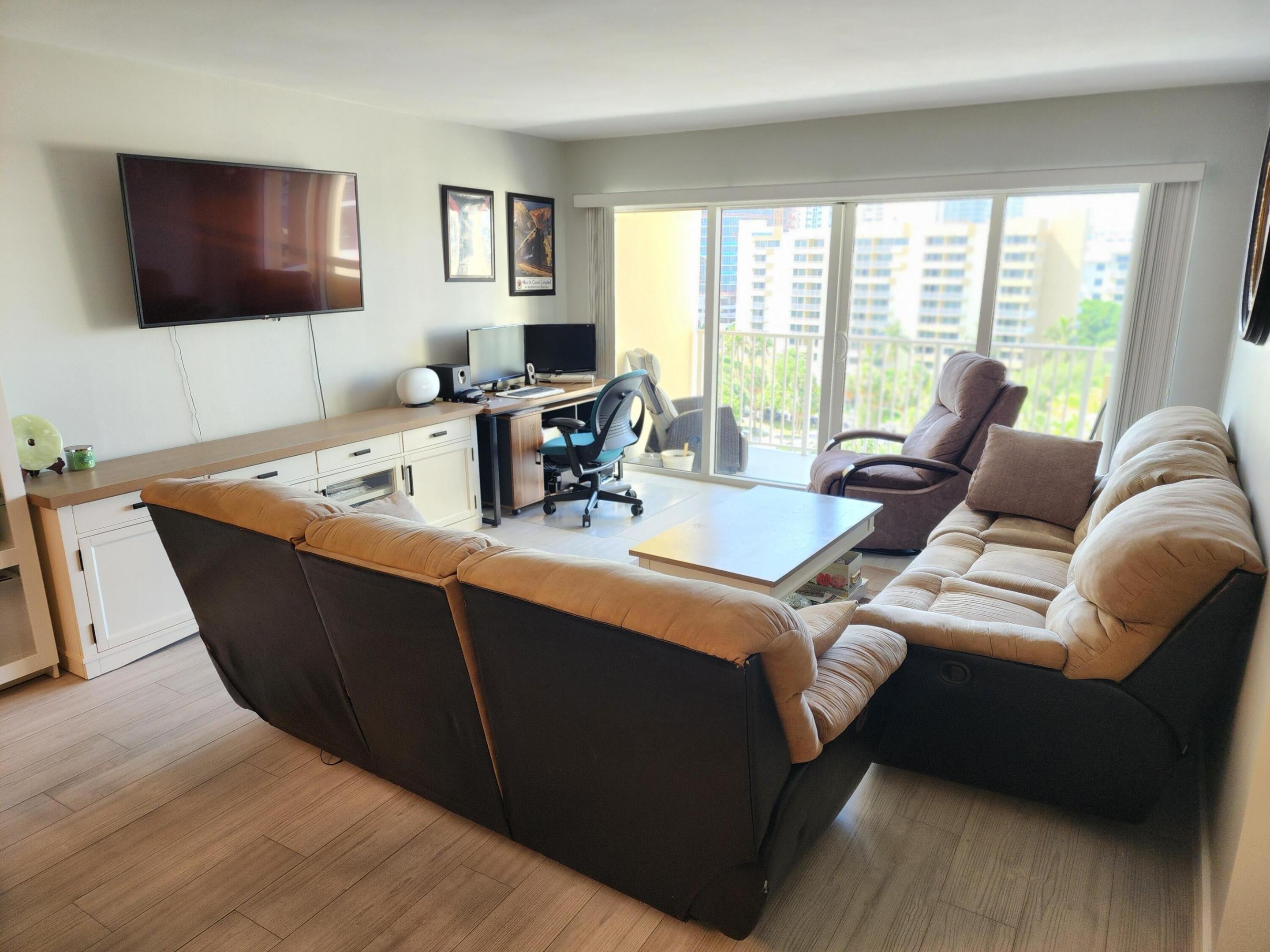 1200 HIBISCUS Avenue 1006
