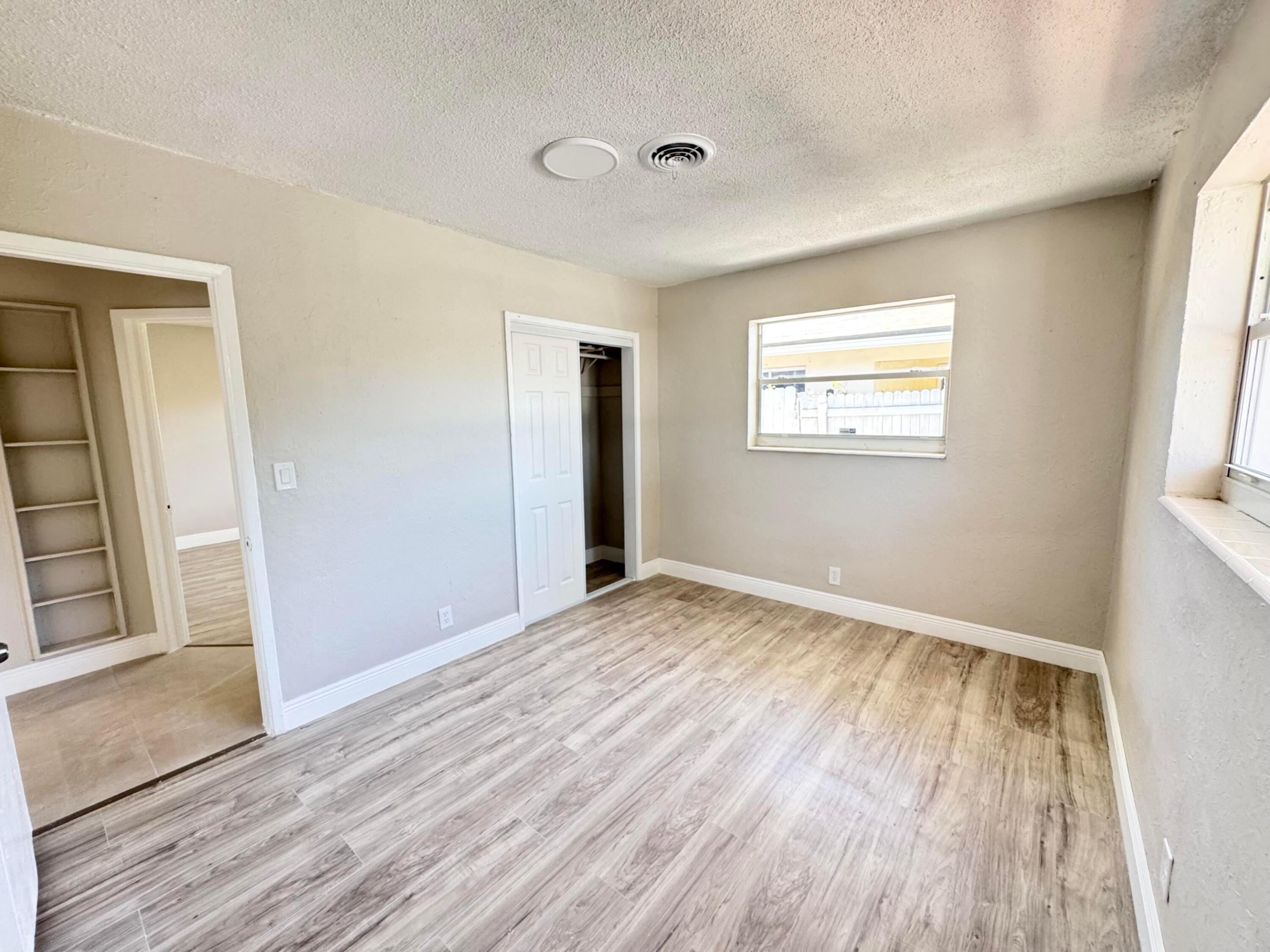 KENDALL GREEN - Residential