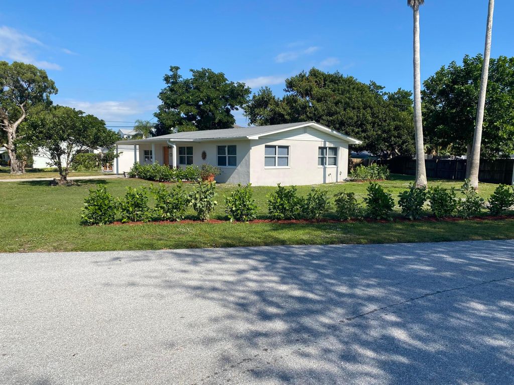 Photo of 1681 NW Palm Lake Drive, Stuart, FL 34994 (MLS # R11142134)