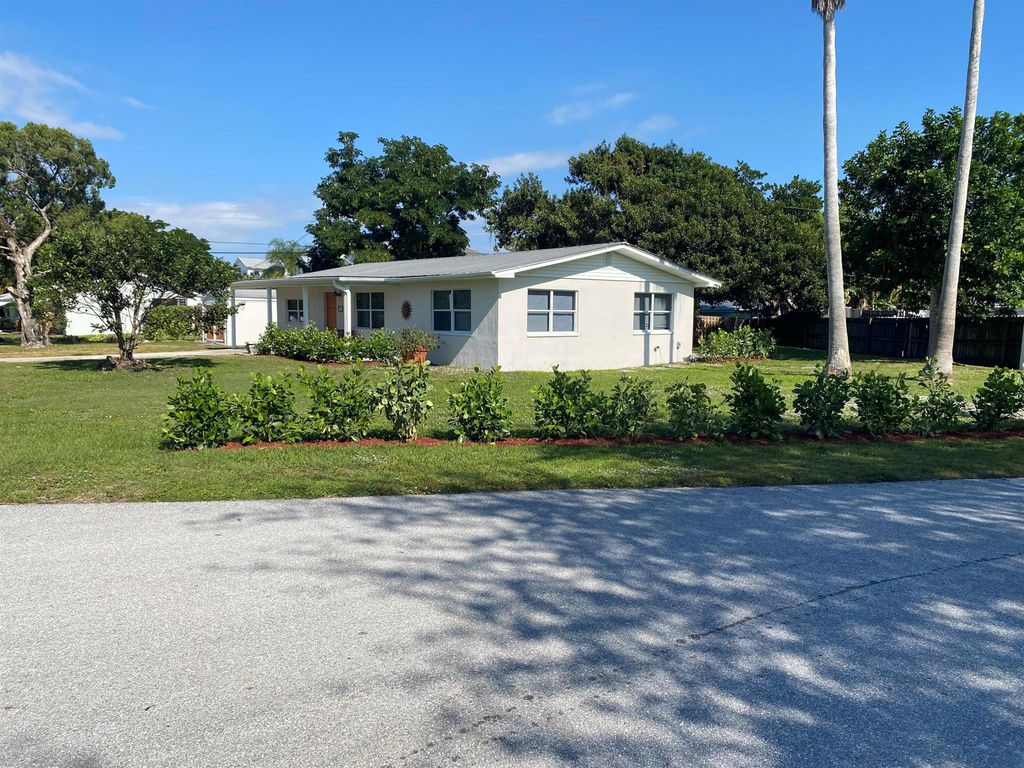Photo of 1681 NW Palm Lake Drive, Stuart, FL 34994 (MLS # R11142134)