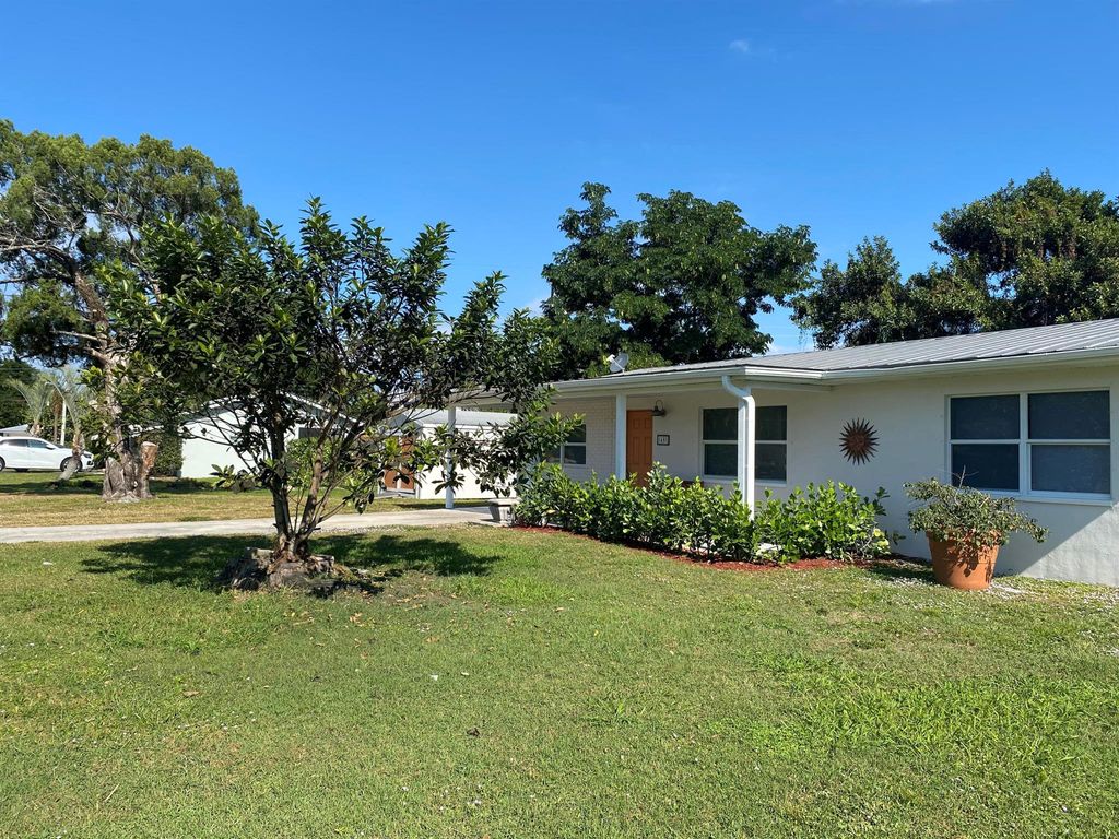 Photo of 1681 NW Palm Lake Drive, Stuart, FL 34994 (MLS # R11142134)