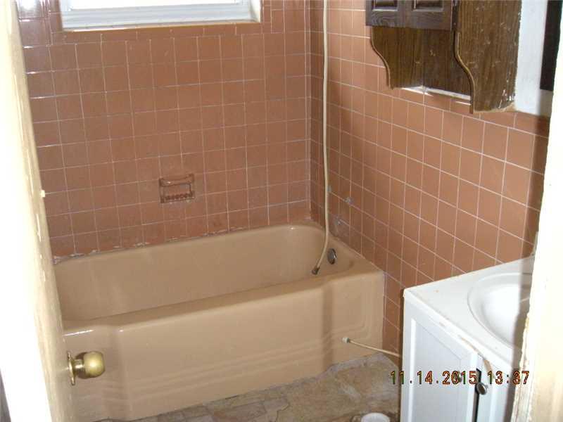 MELROSE PLACE - Residential