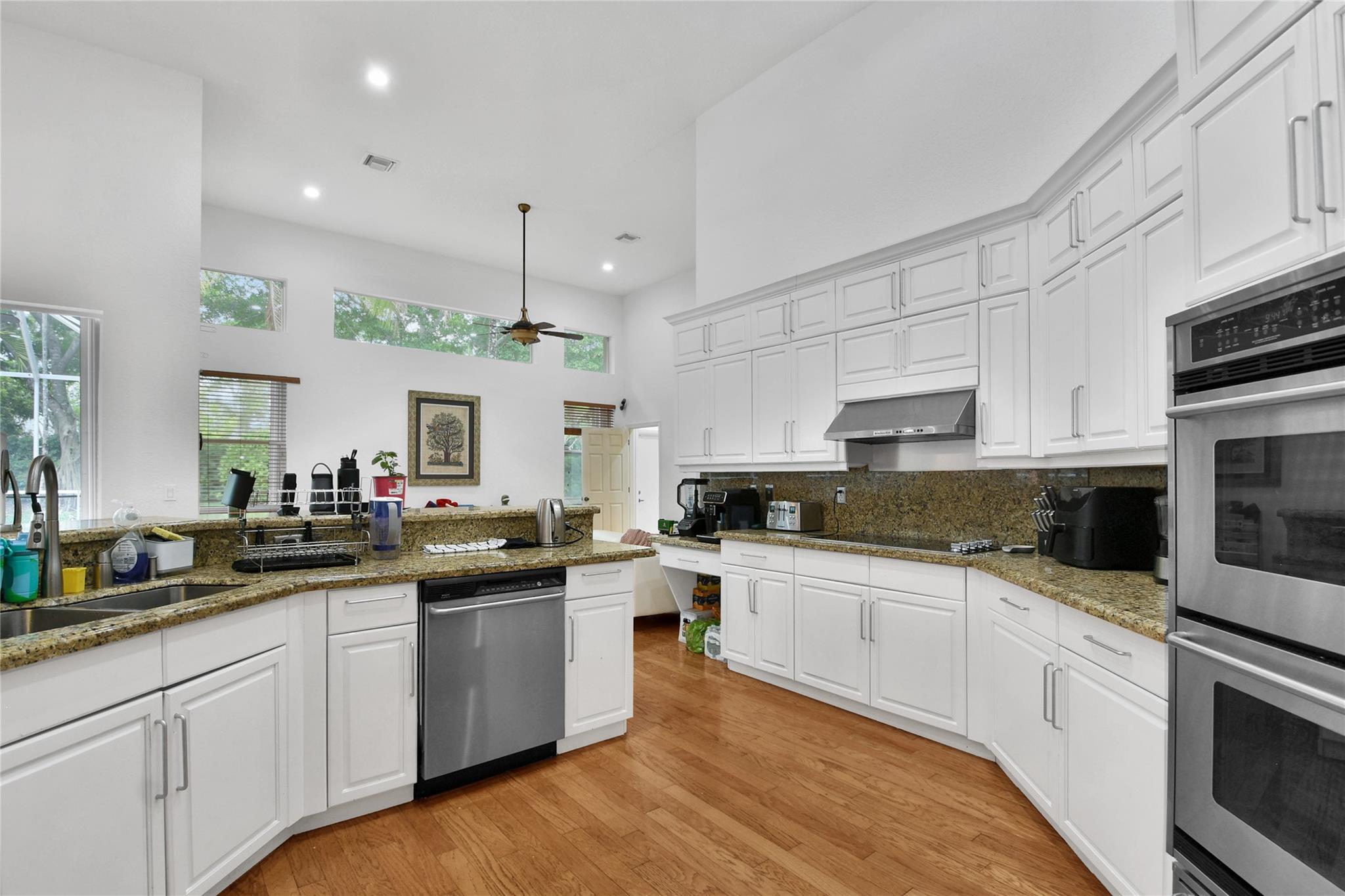 2965 Wentworth