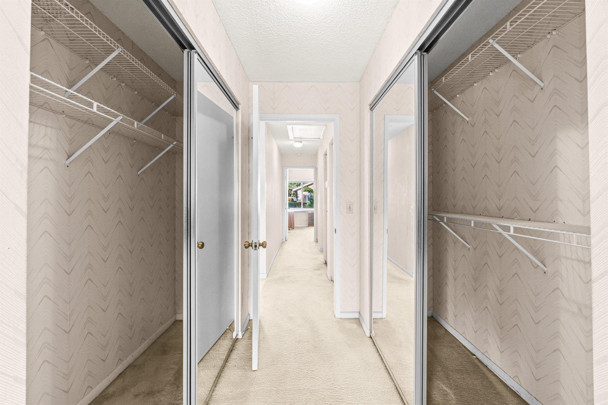 WHISPER WALK SEC C CONDO - Residential