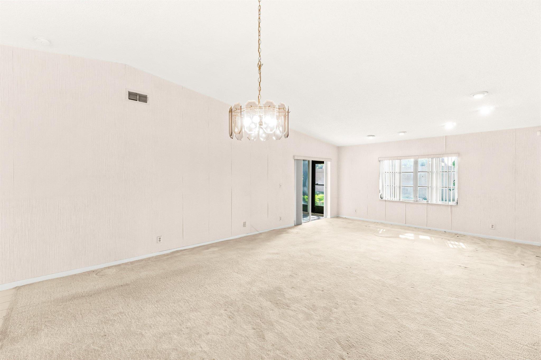 WHISPER WALK SEC C CONDO - Residential