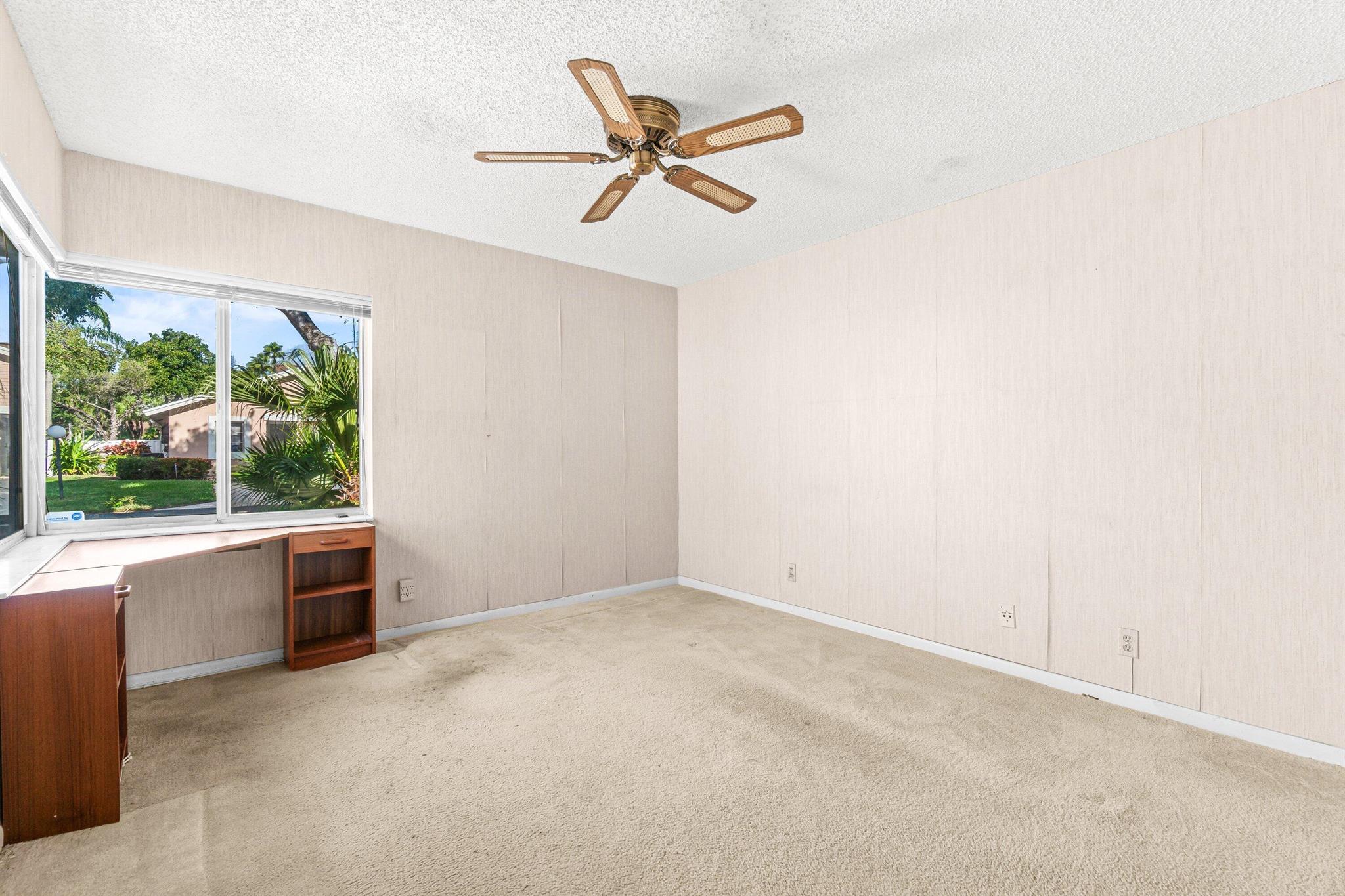 WHISPER WALK SEC C CONDO - Residential