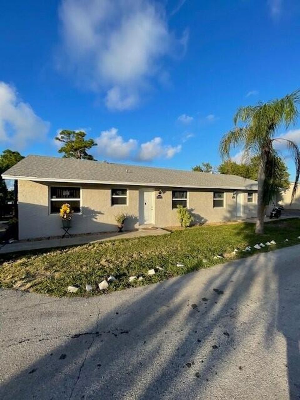 Photo of 1420 Barton Road, Lake Worth Beach, FL 33460 (MLS # B26018515)