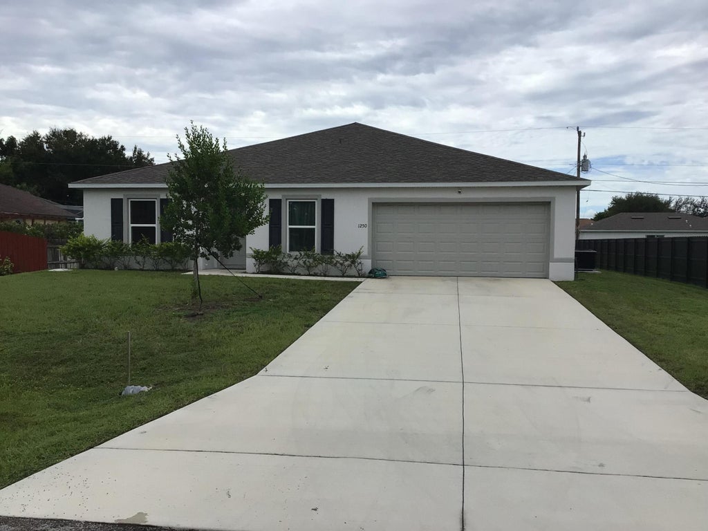 Photo of 1250 SW MELROSE Avenue, Port Saint Lucie, FL 34953 (MLS # B26073296)