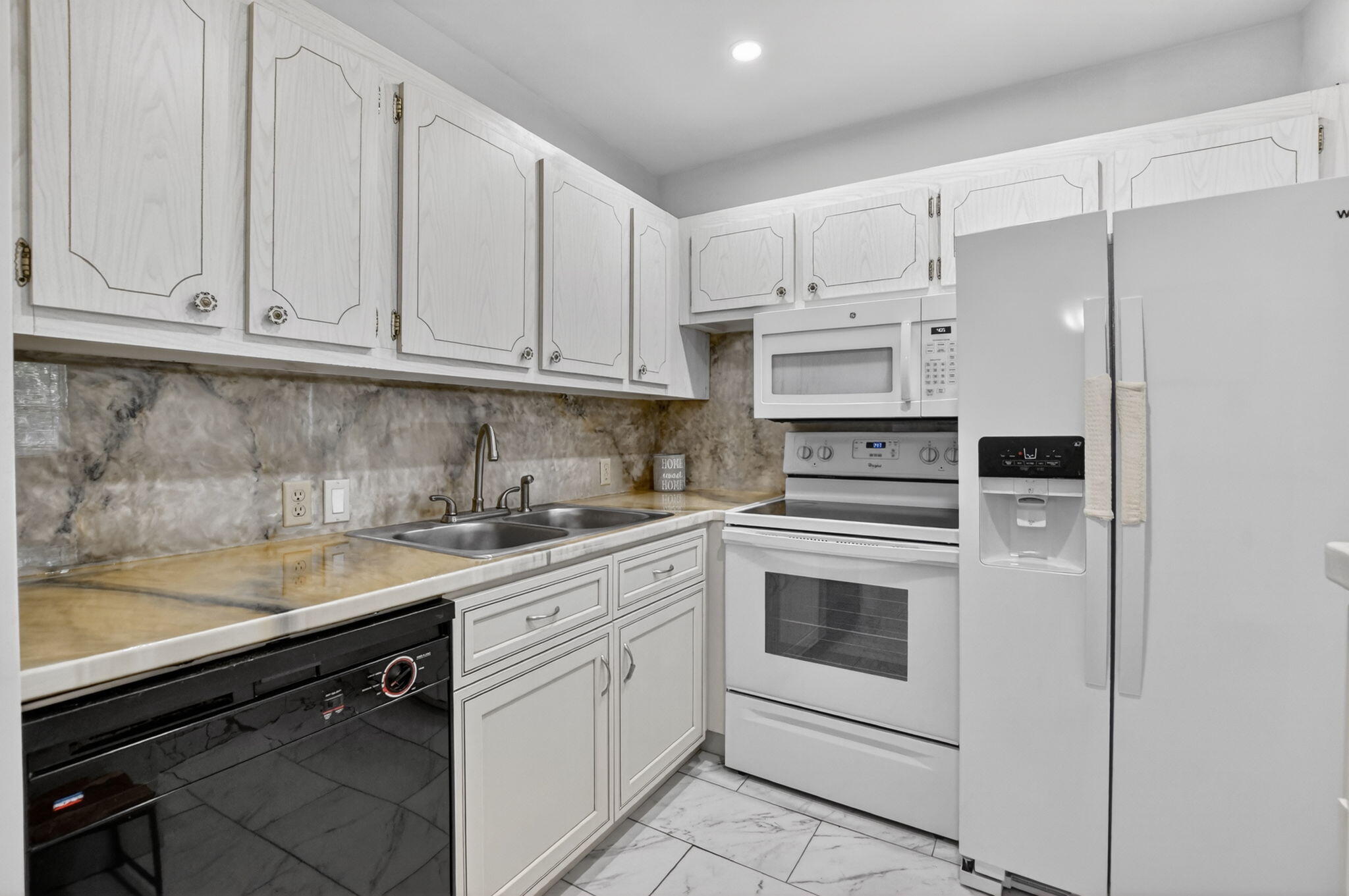 MANSFIELD AT CENTURY VILLAGE CONDO - Residential