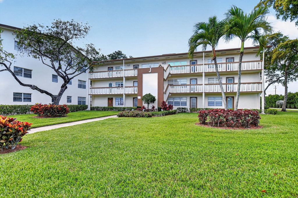Photo of 415 Mansfield #J, Boca Raton, FL 33434 (MLS # B26030157)