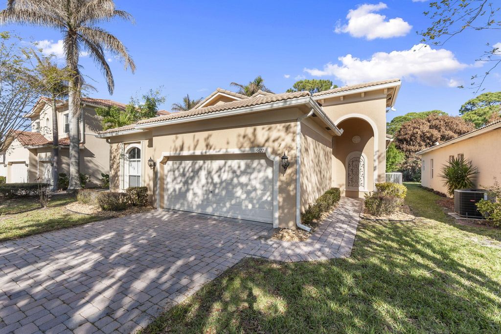 Photo of 5627 Sunberry Circle, Fort Pierce, FL 34951 (MLS # B26009335)