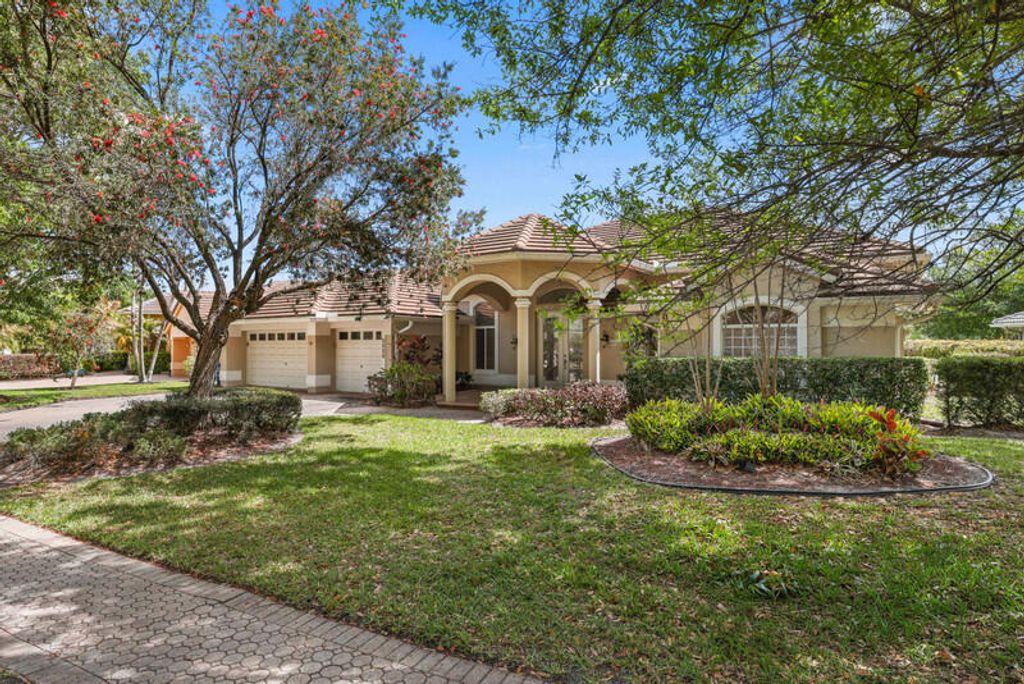 Photo of 2554 SW Mayacoo Way, Palm City, FL 34990 (MLS # B26011588)