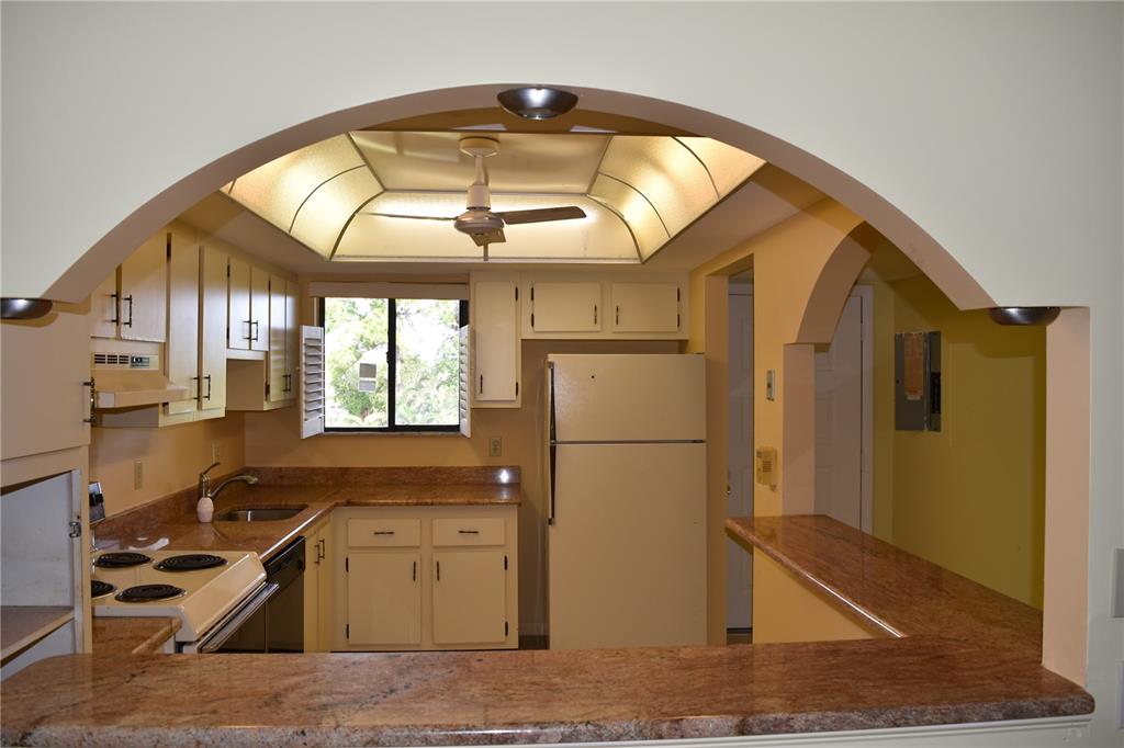 Poinciana Lakes Bldgs A & - Residential