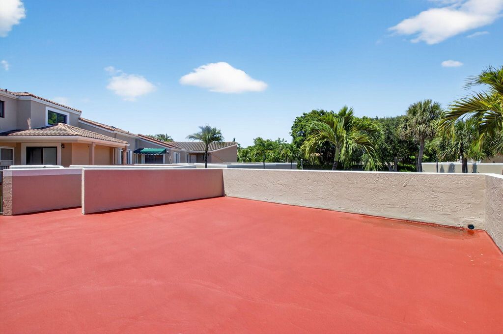 Photo of 6670 Villa Sonrisa Drive #221, Boca Raton, FL 33433 (MLS # R11099467)