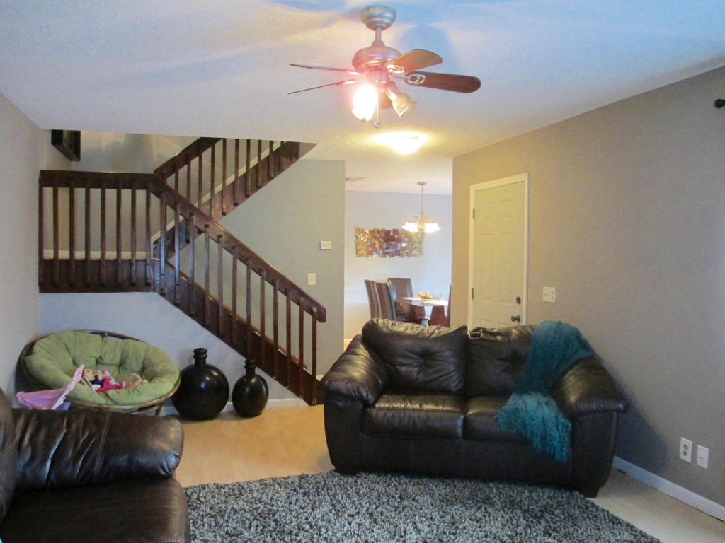 COURTYARDS AT BOCA - Residential Lease