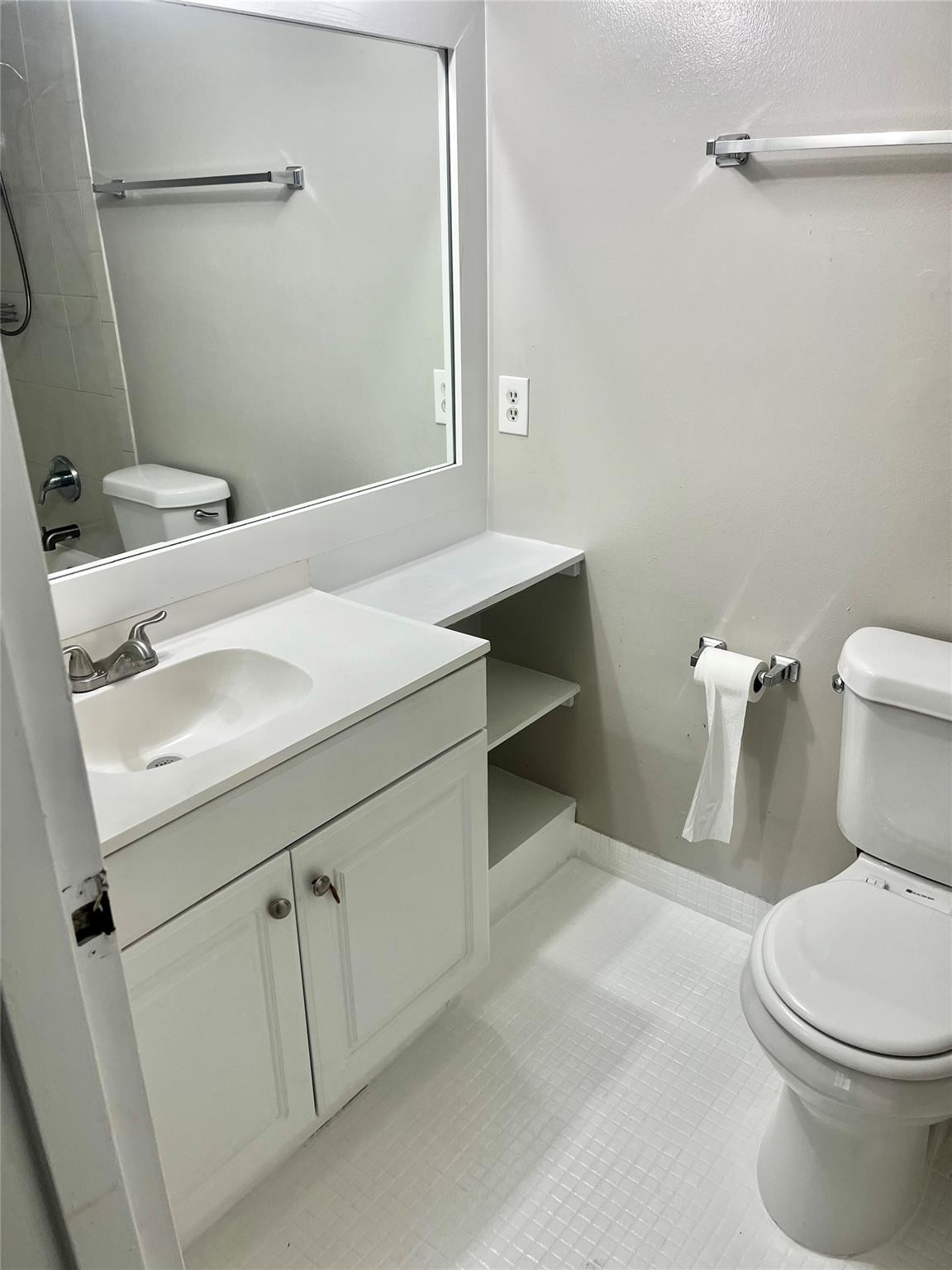 HERITAGE CIRCLE CONDO - Residential Lease