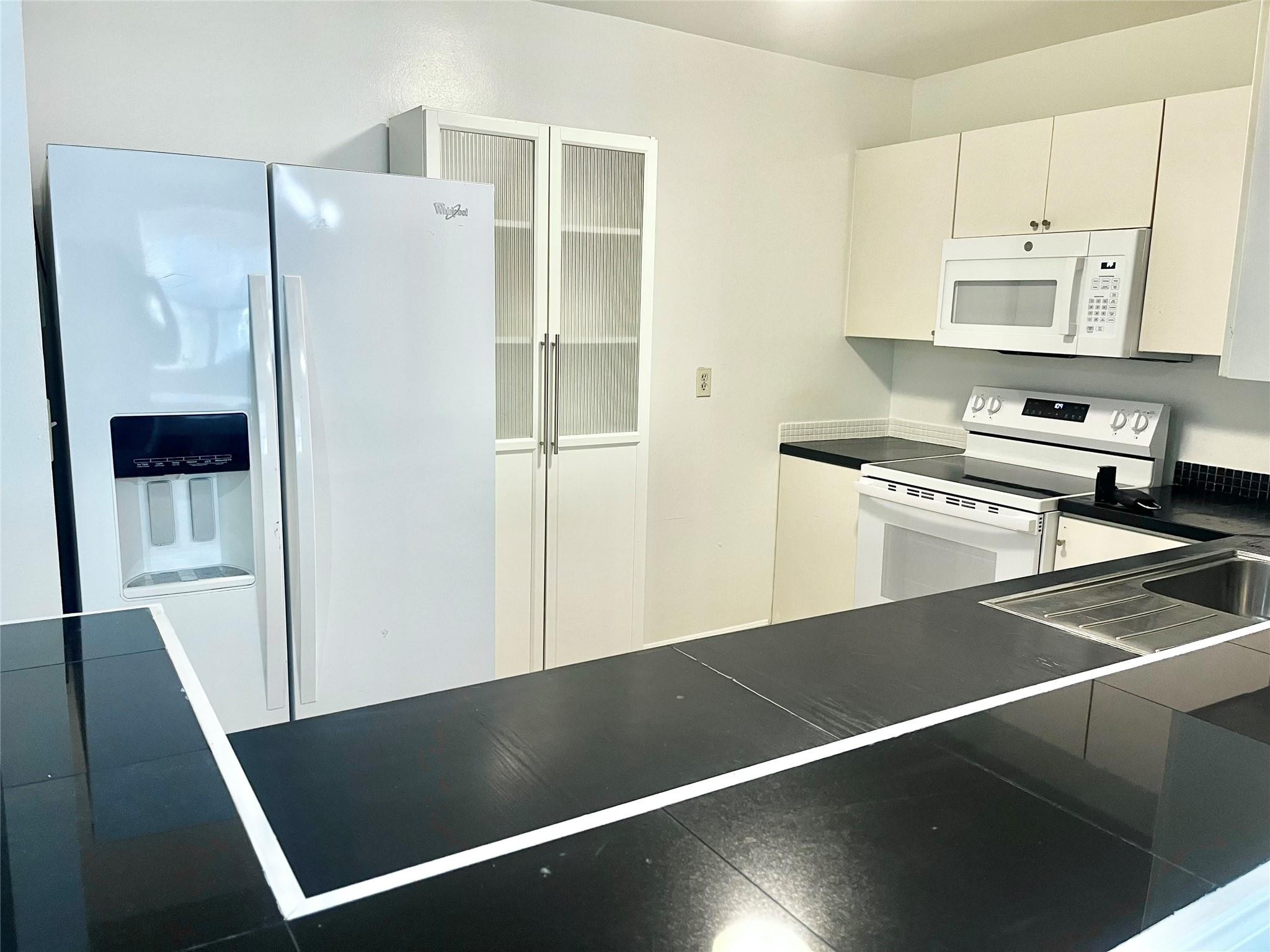 HERITAGE CIRCLE CONDO - Residential Lease