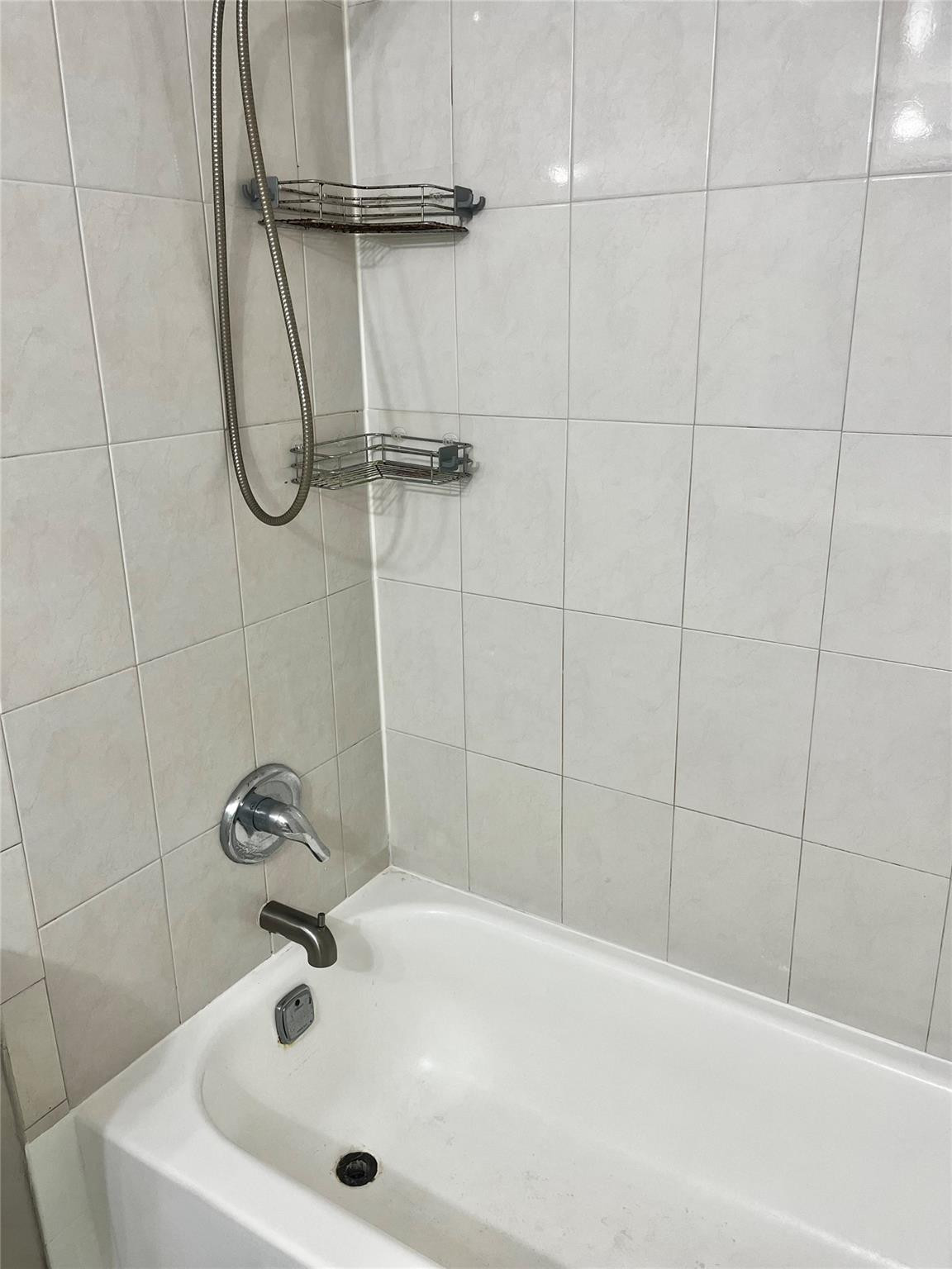 HERITAGE CIRCLE CONDO - Residential Lease