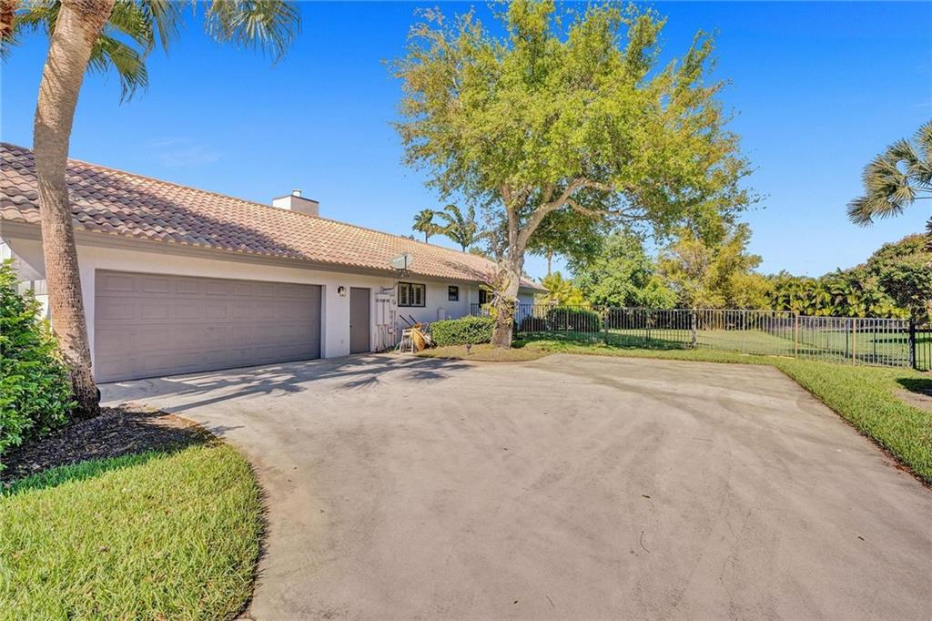 DELRAY LAKES EST - Residential