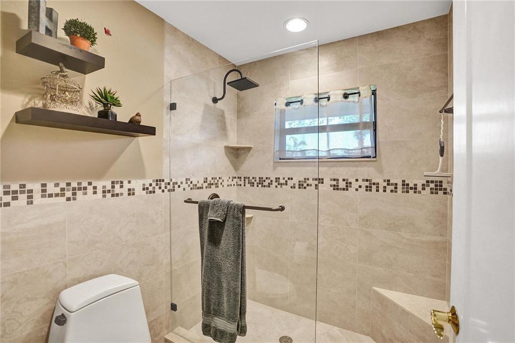 DELRAY LAKES EST - Residential