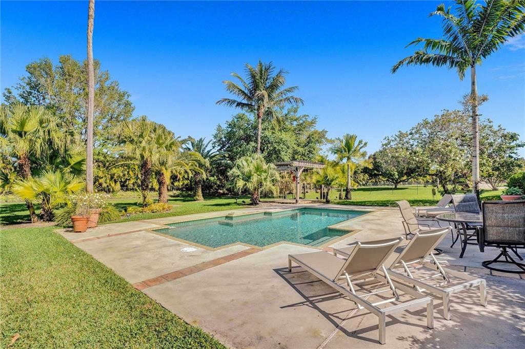 DELRAY LAKES EST - Residential