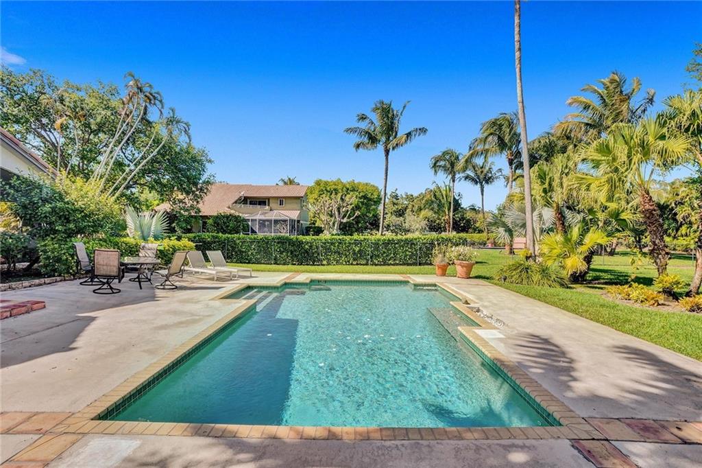 DELRAY LAKES EST - Residential