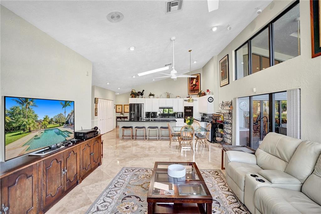 DELRAY LAKES EST - Residential