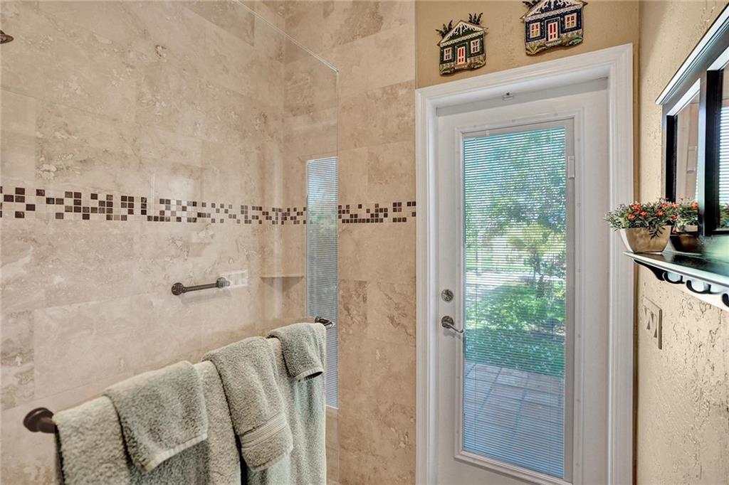 DELRAY LAKES EST - Residential