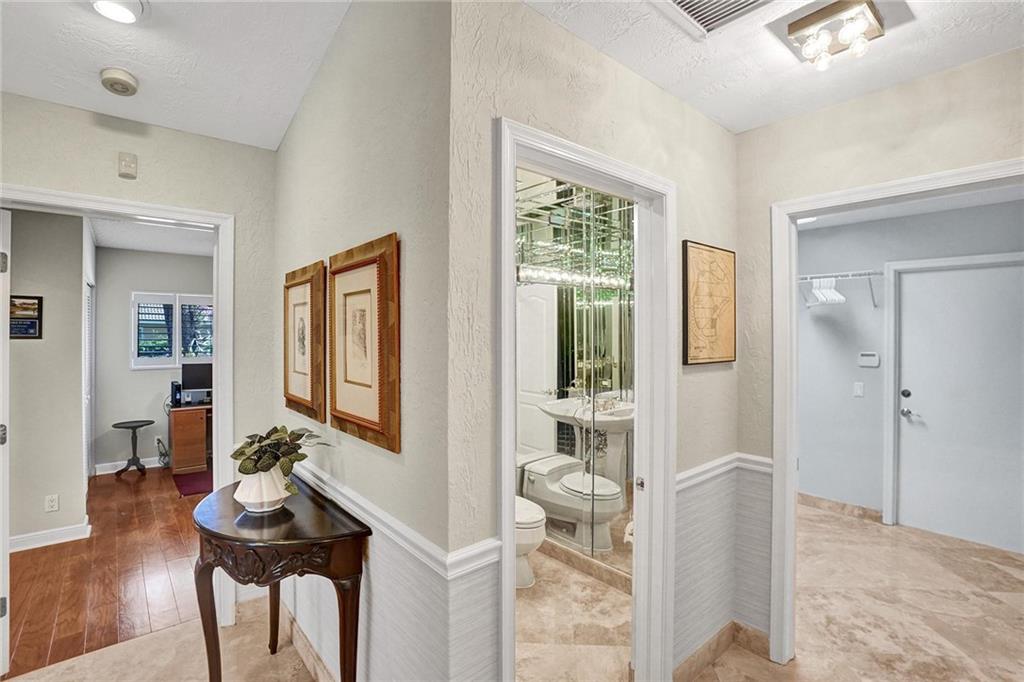 DELRAY LAKES EST - Residential