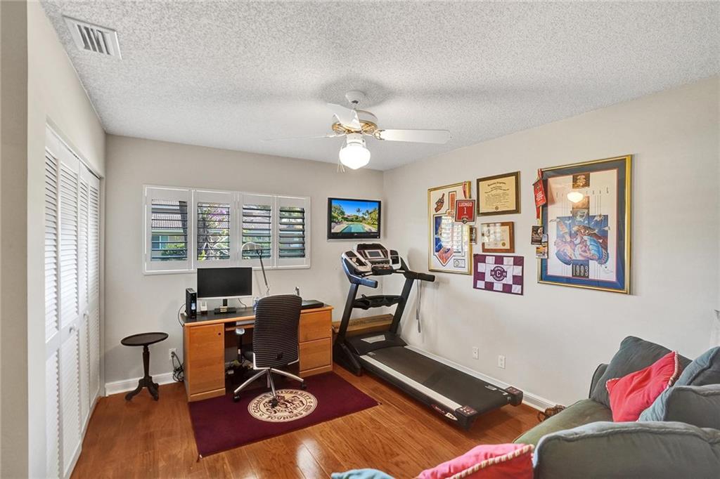 DELRAY LAKES EST - Residential