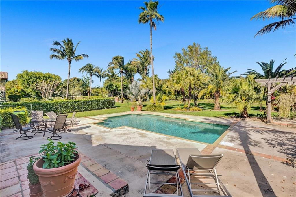 DELRAY LAKES EST - Residential