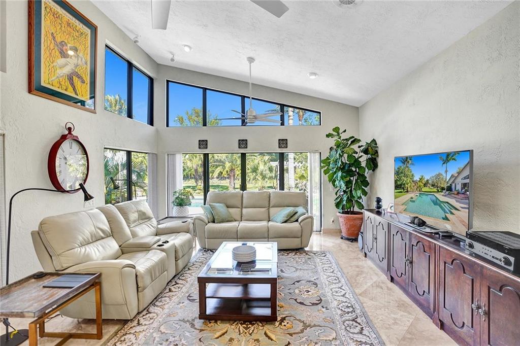 DELRAY LAKES EST - Residential