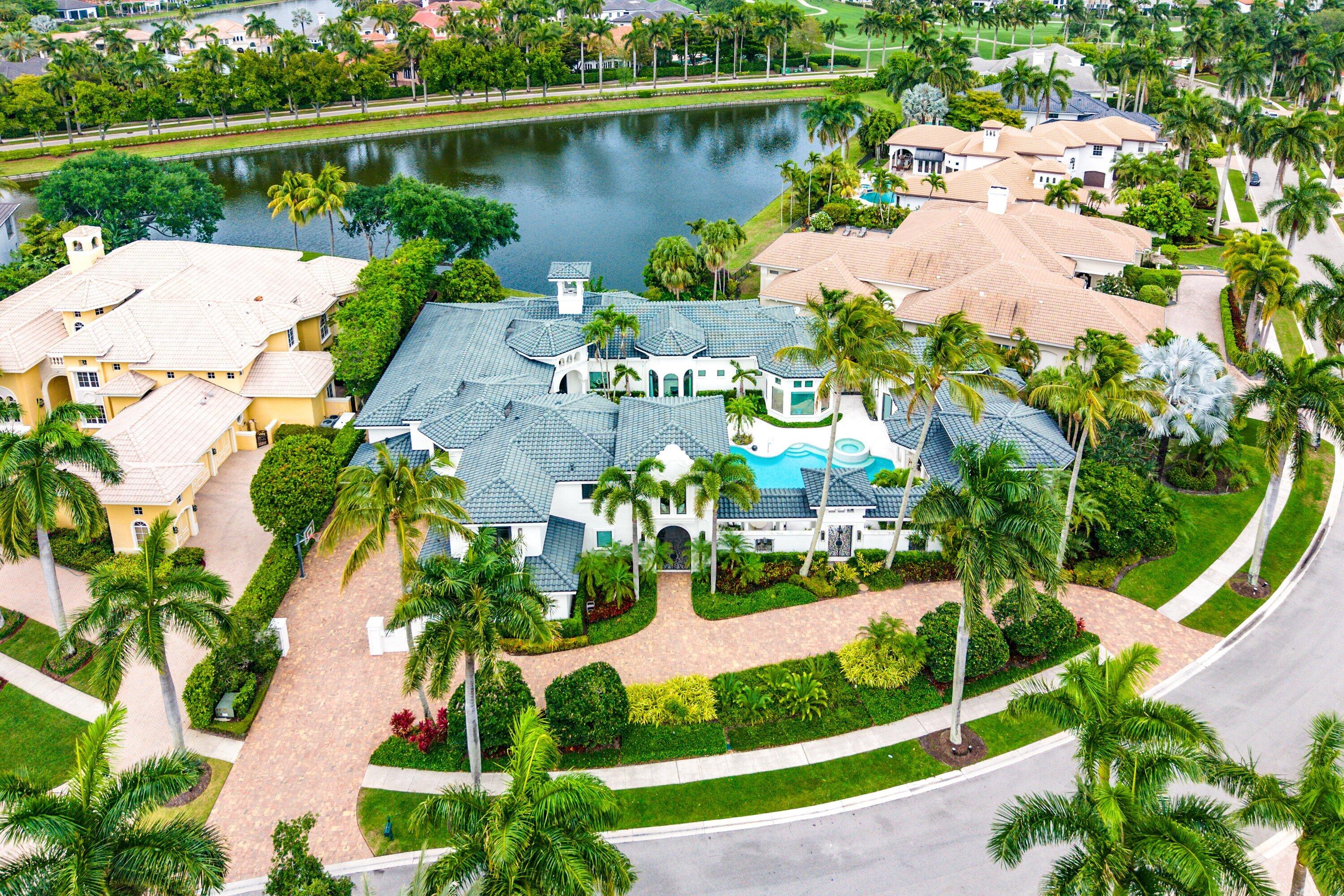 CARLTON ESTATES AT WOODFIELD COUNTRY CLUB - Residential
