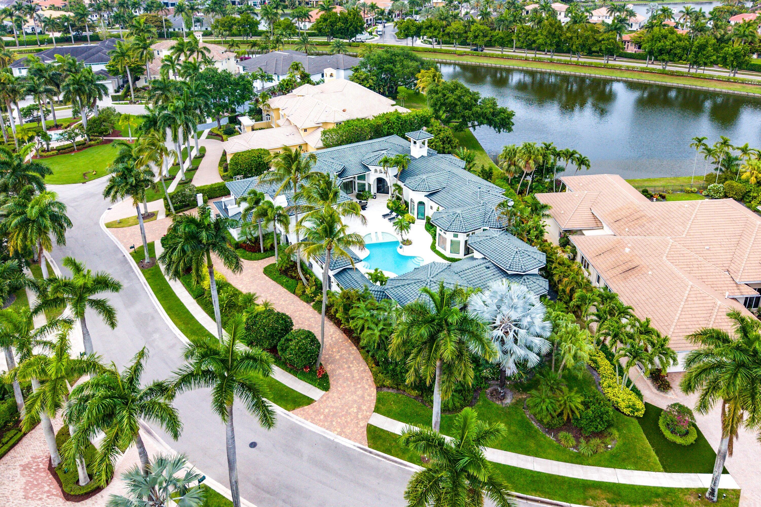 CARLTON ESTATES AT WOODFIELD COUNTRY CLUB - Residential