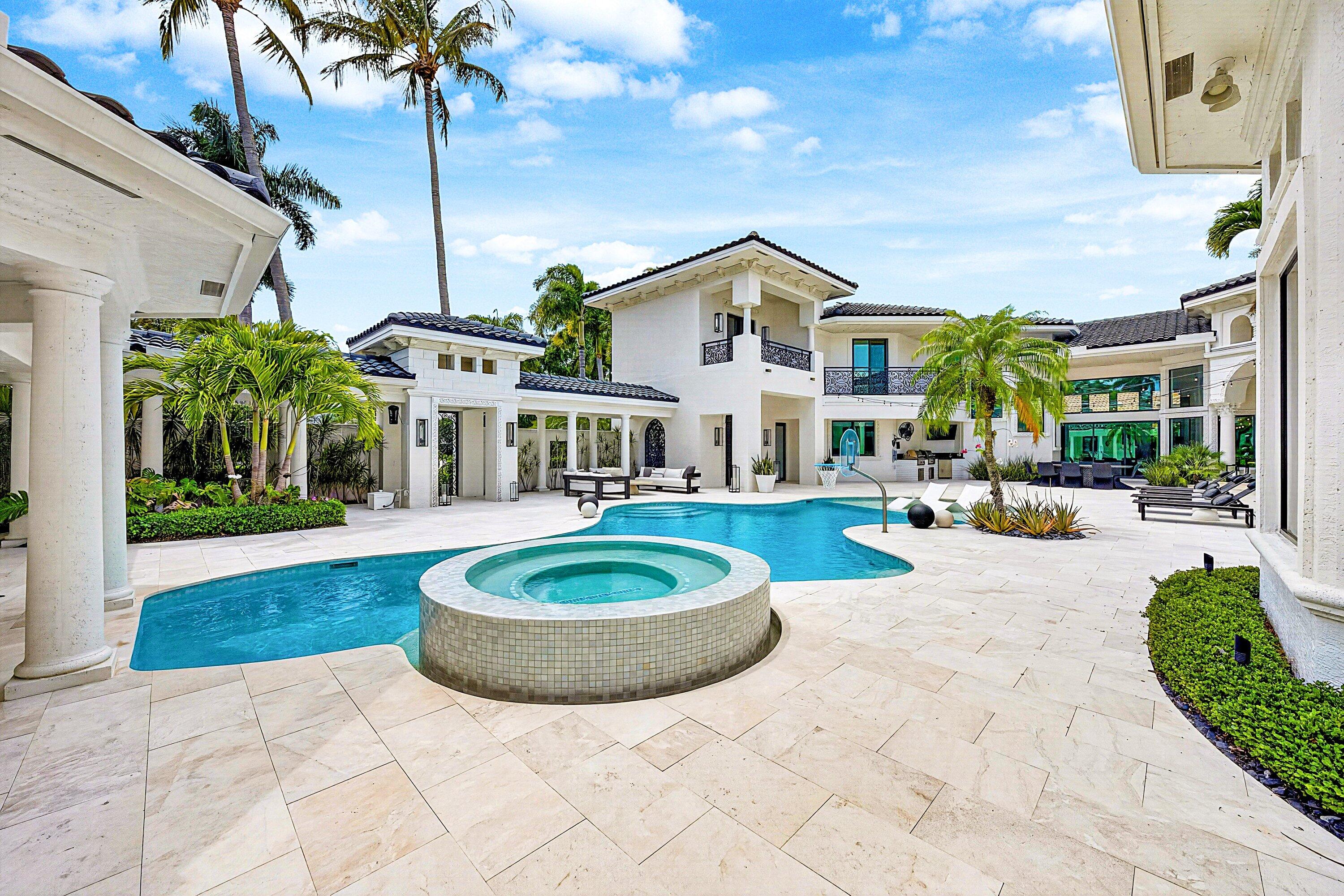 CARLTON ESTATES AT WOODFIELD COUNTRY CLUB - Residential