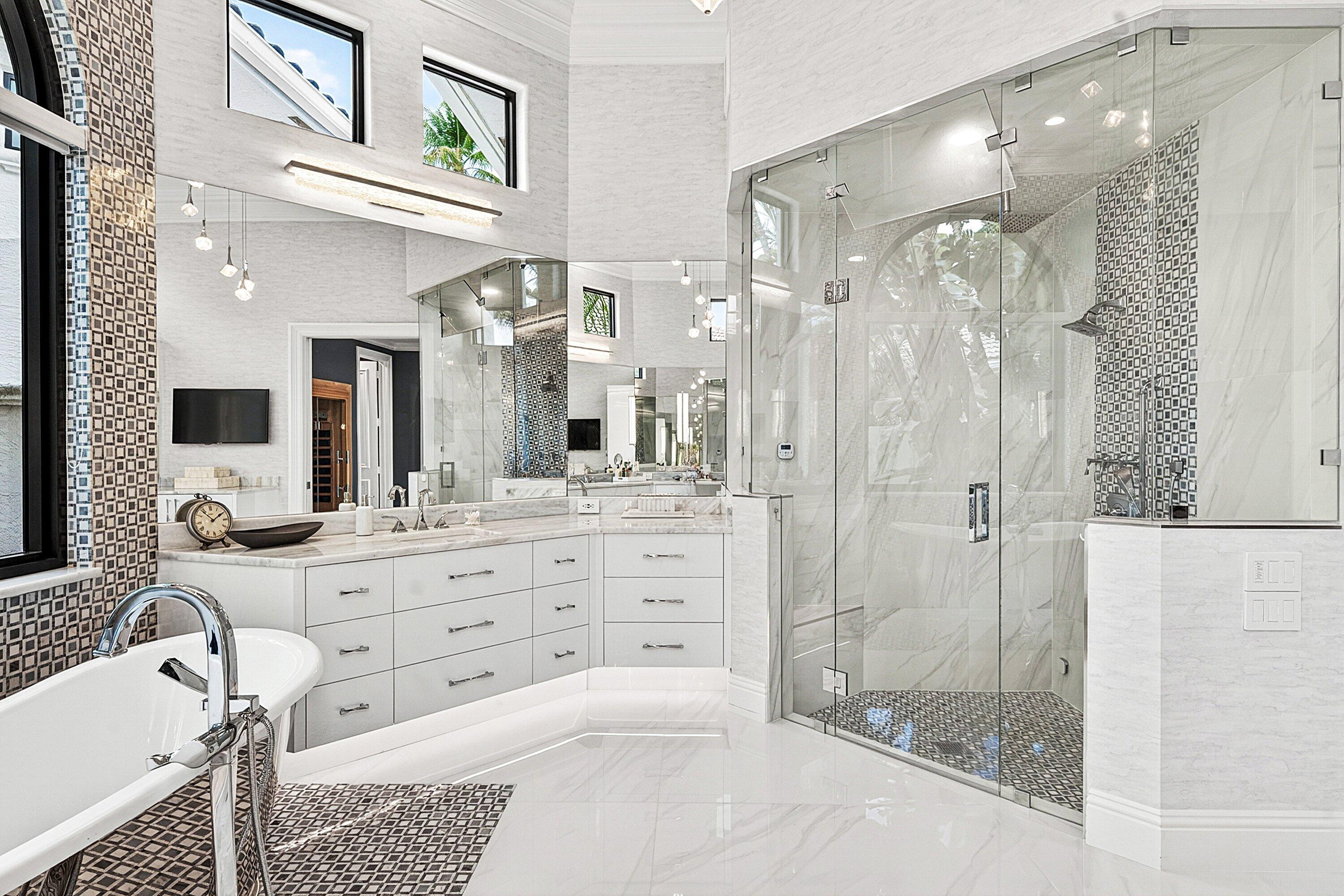 CARLTON ESTATES AT WOODFIELD COUNTRY CLUB - Residential
