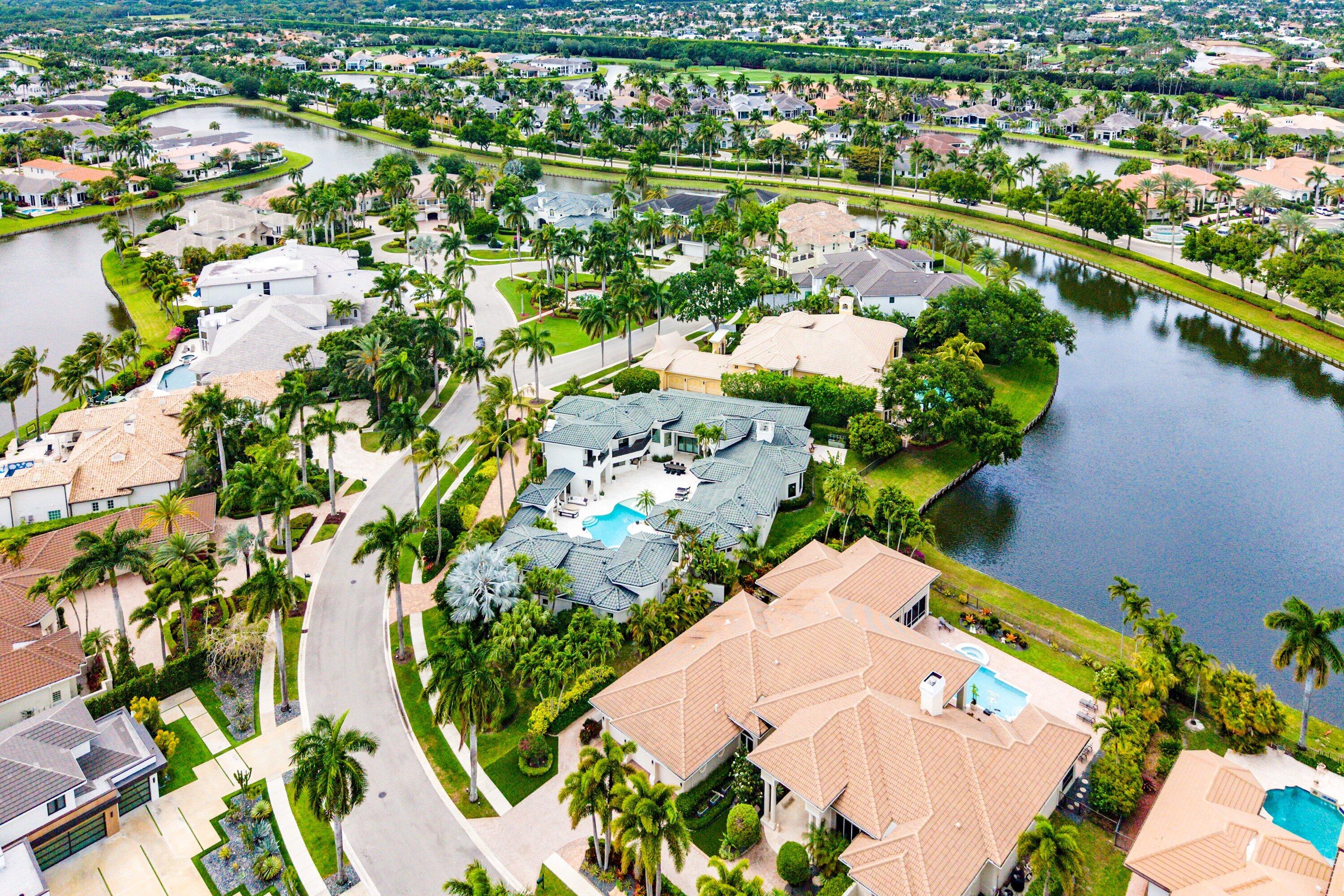 CARLTON ESTATES AT WOODFIELD COUNTRY CLUB - Residential