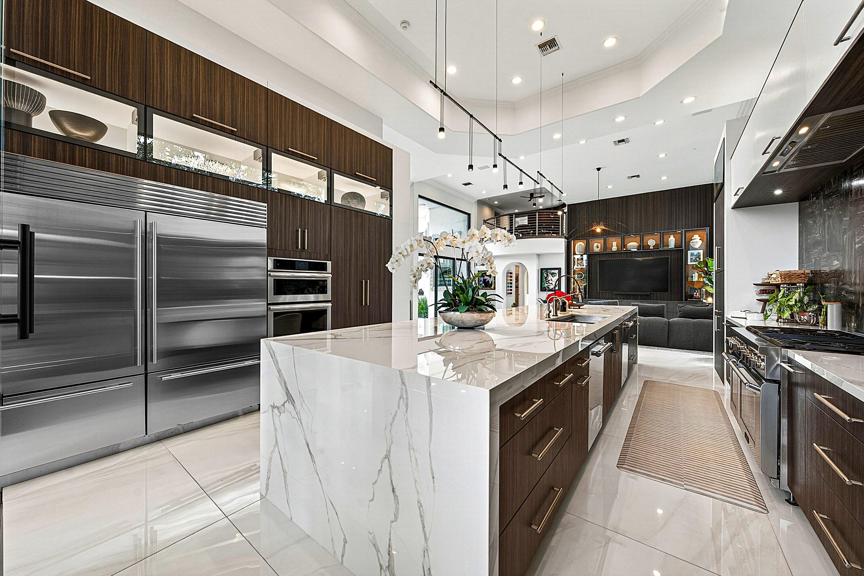 CARLTON ESTATES AT WOODFIELD COUNTRY CLUB - Residential