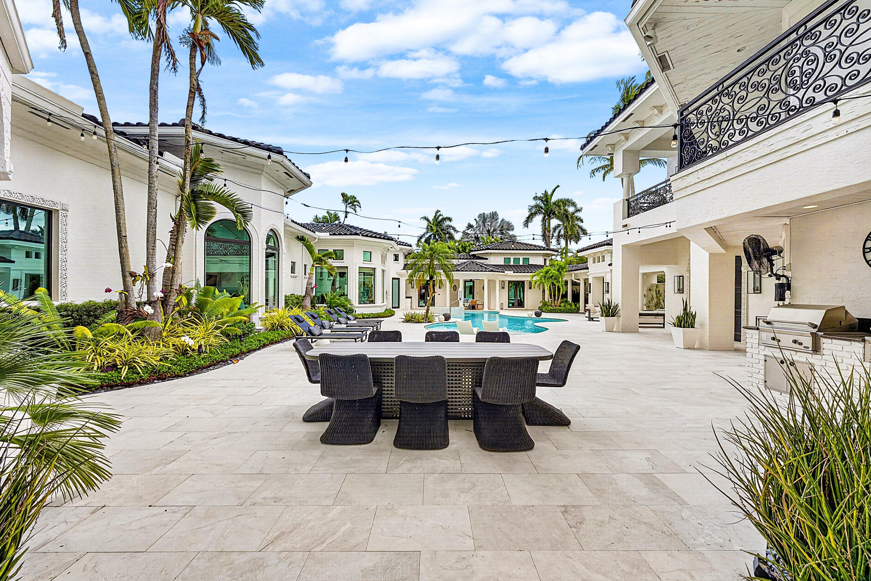 CARLTON ESTATES AT WOODFIELD COUNTRY CLUB - Residential