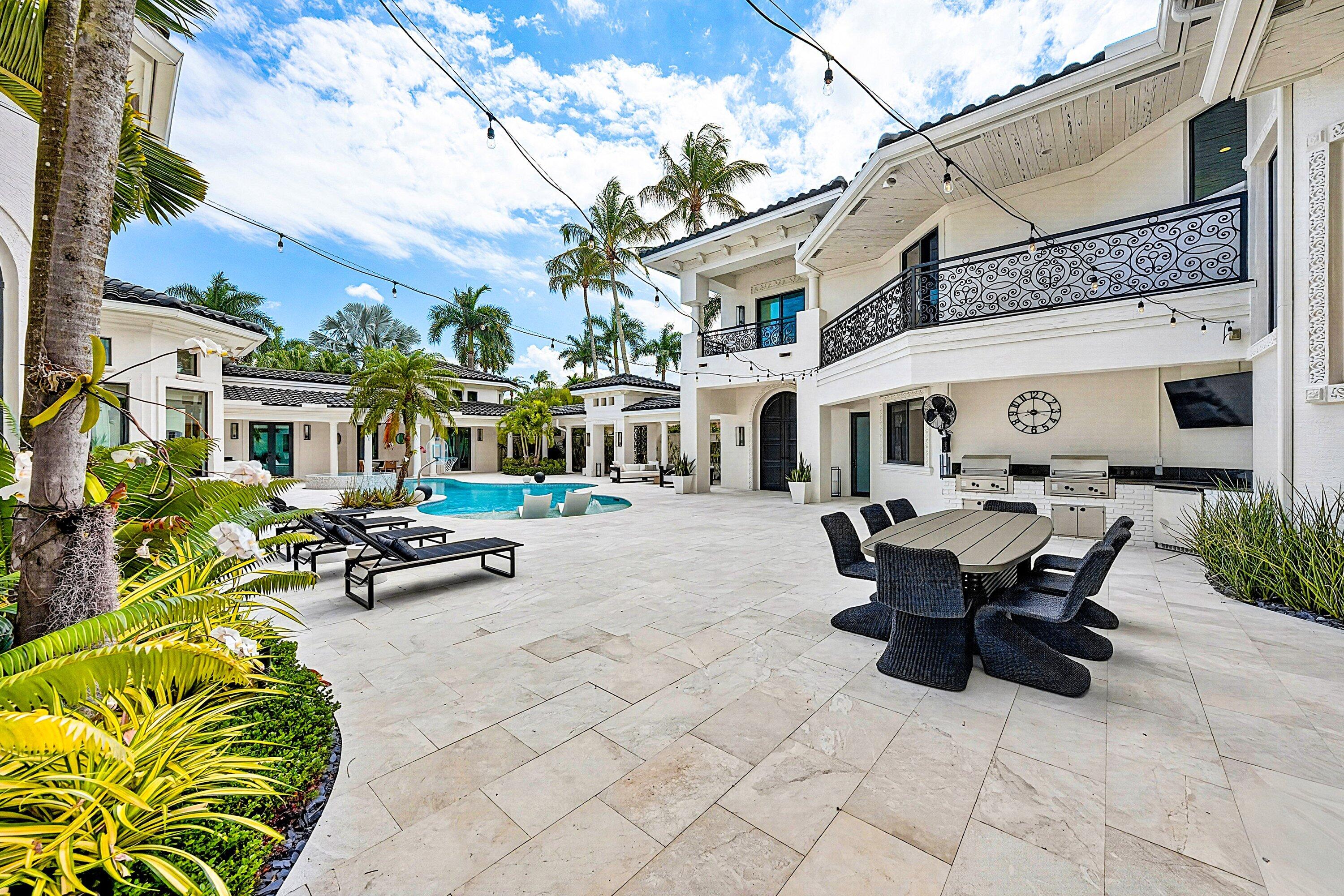 CARLTON ESTATES AT WOODFIELD COUNTRY CLUB - Residential