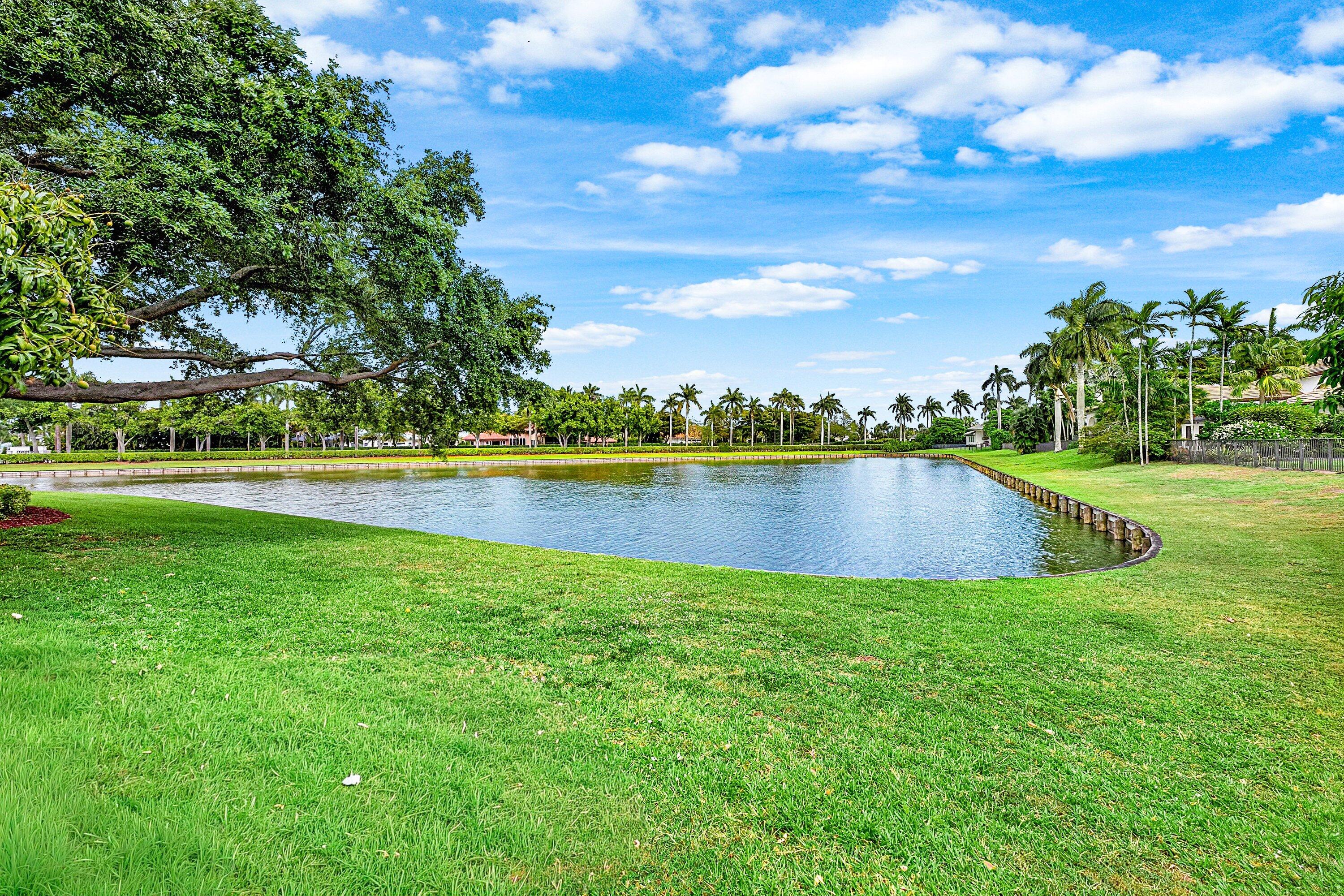 CARLTON ESTATES AT WOODFIELD COUNTRY CLUB - Residential