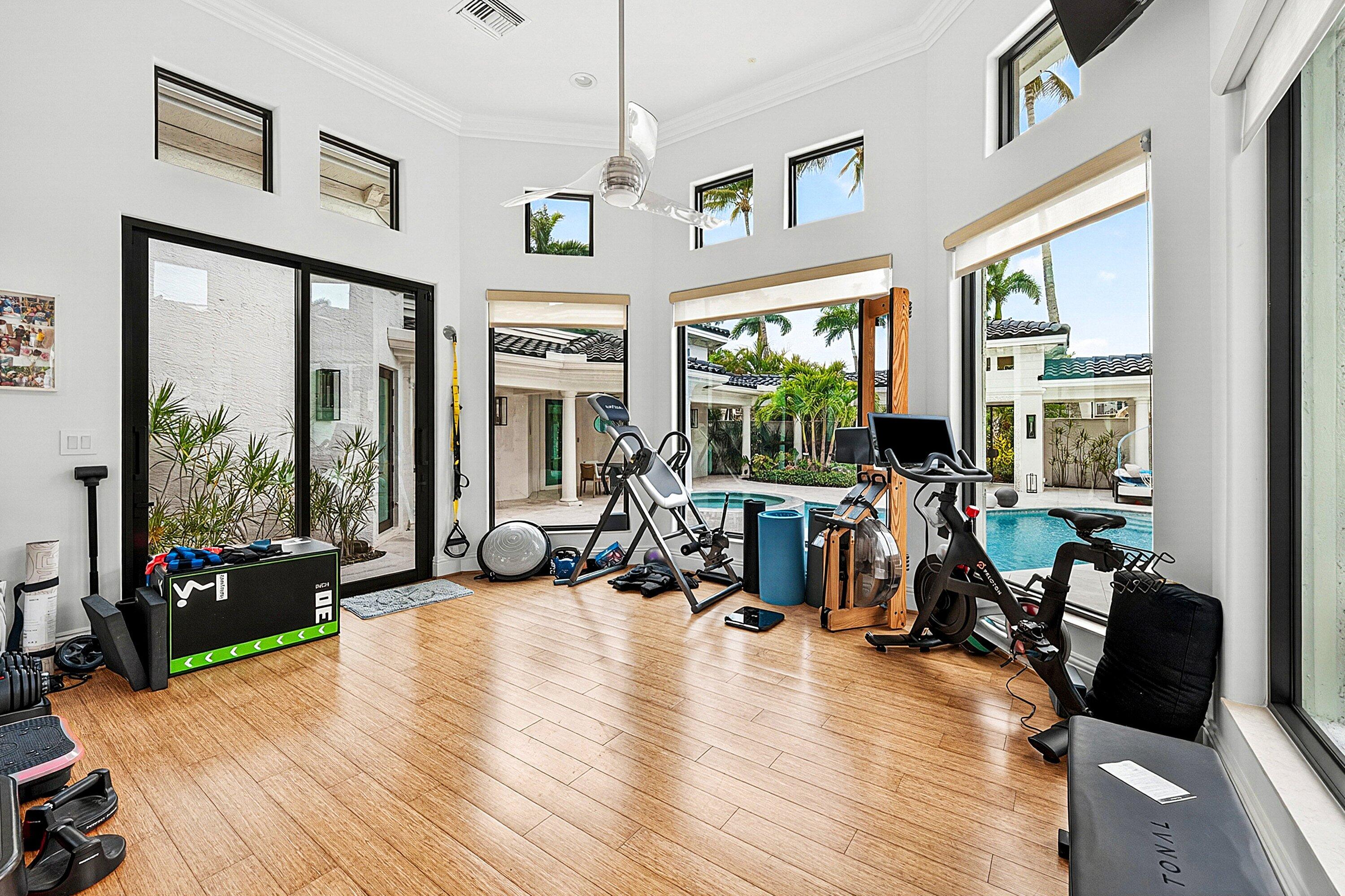 CARLTON ESTATES AT WOODFIELD COUNTRY CLUB - Residential